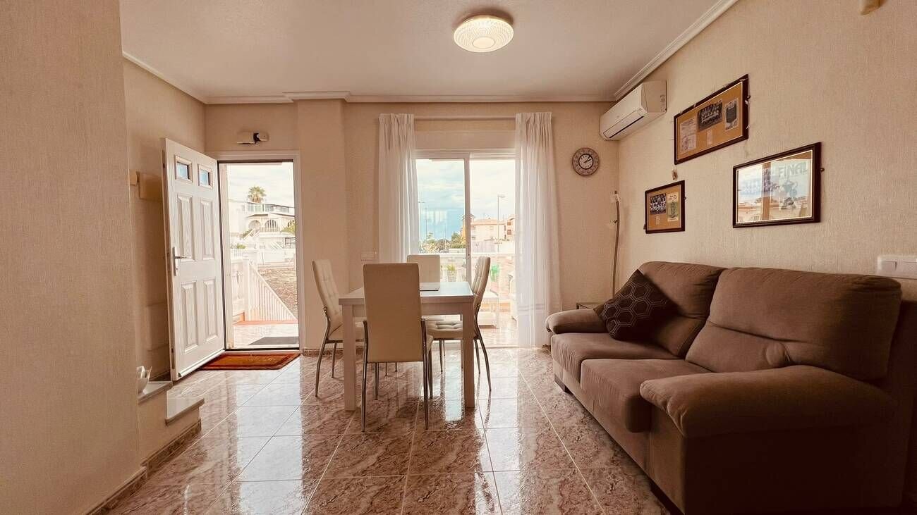 3-Bedroom Apartment in Las Filipinas, Orihuela Costa - Image 8