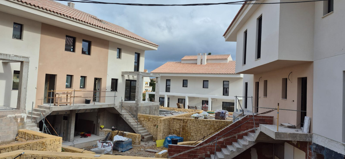 3-Bedroom Semi-Detached House in La Nucia | Sunny Casas ... - Image 5