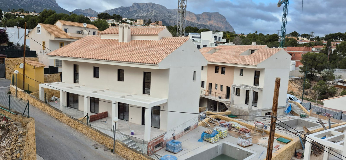 3-Bedroom Semi-Detached House in La Nucia | Sunny Casas ... - Image 7