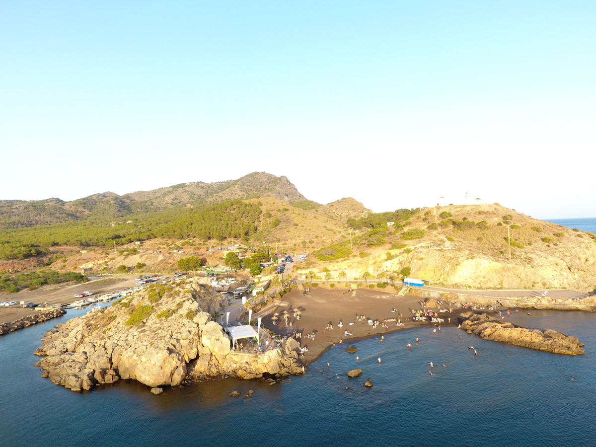 2-Bedroom Townhouse in  Cartagena - Image 9