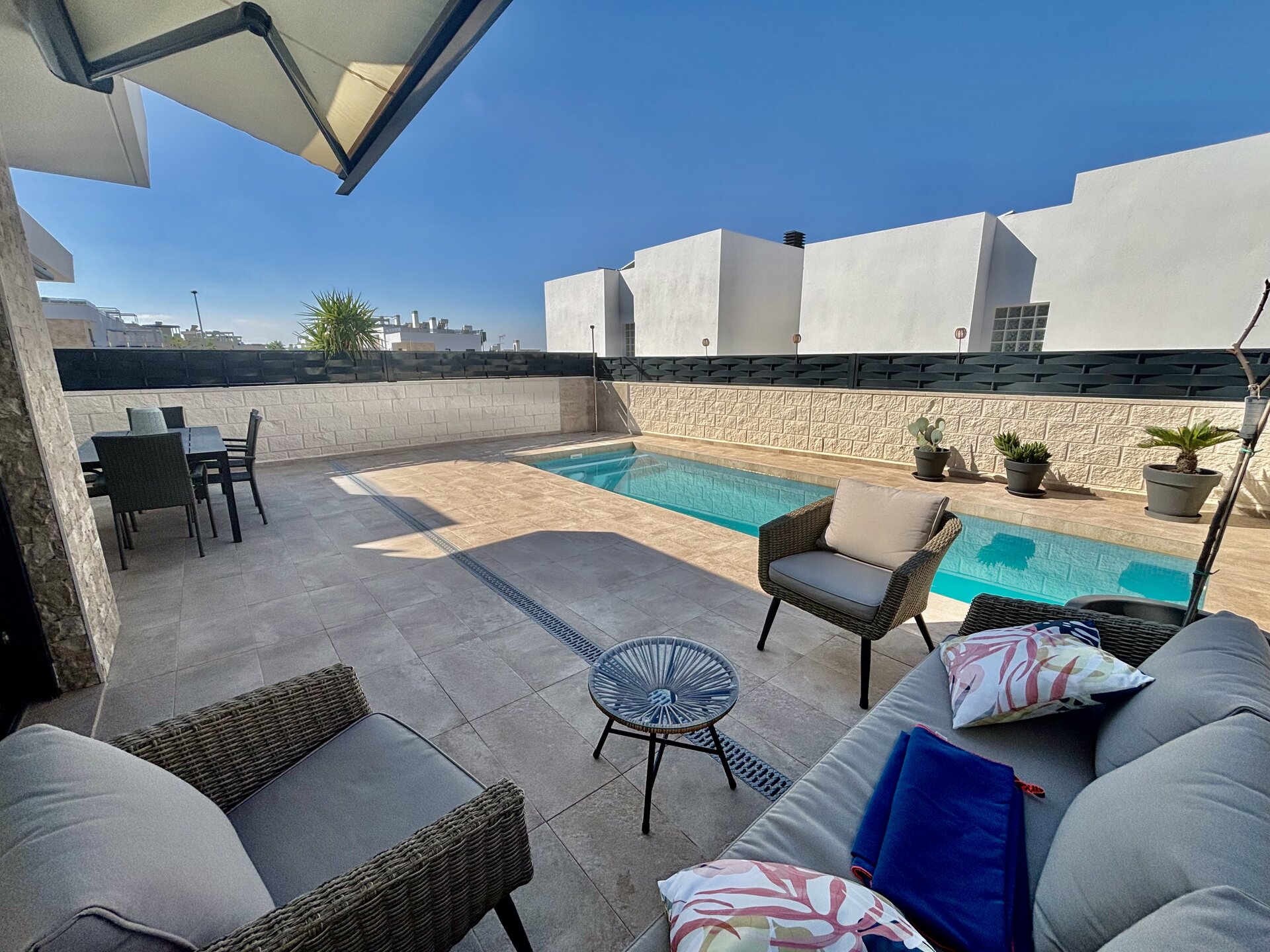 3-Bedroom Detached House in Benijófar - Image 11