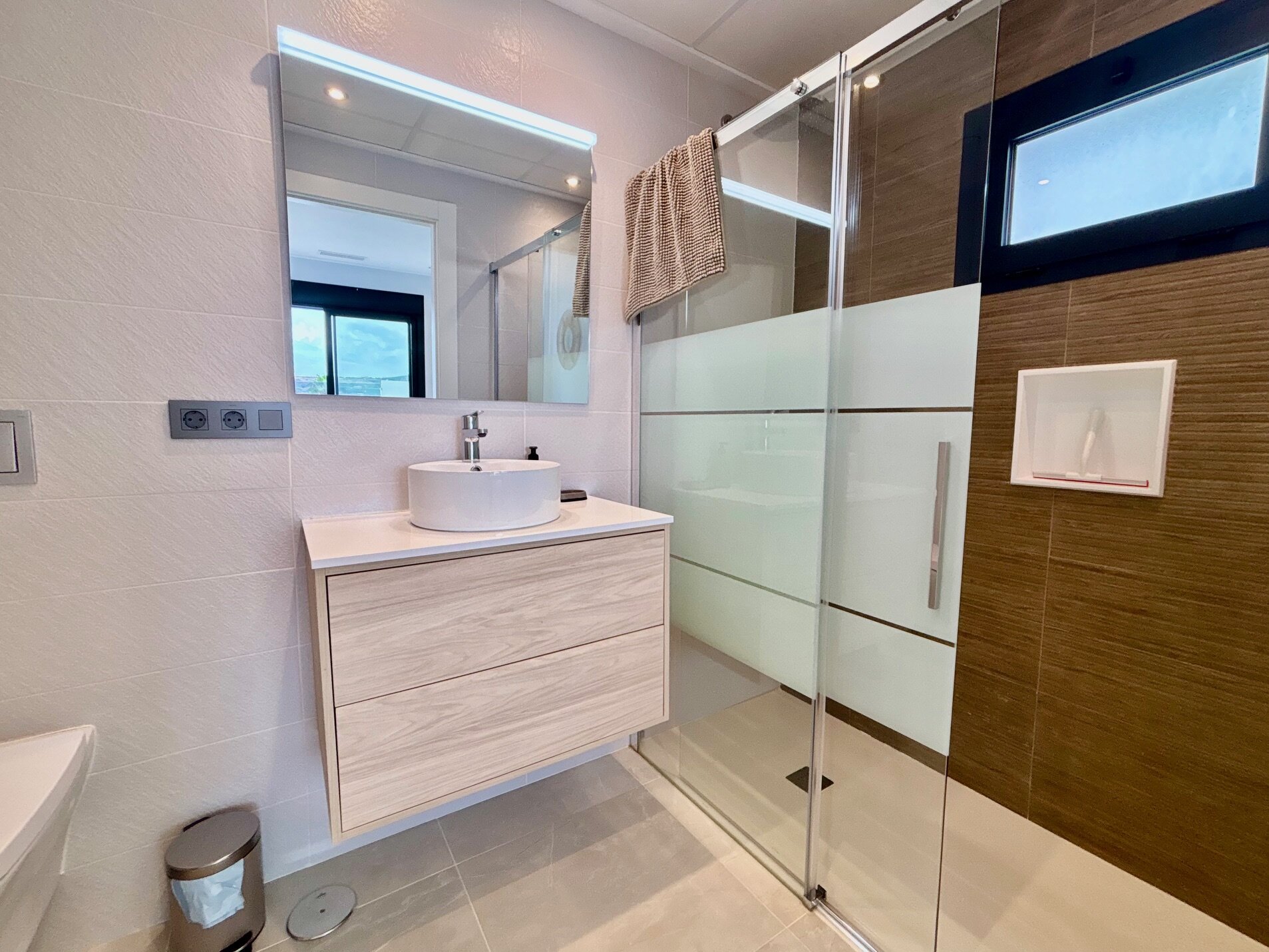 3-Bedroom Detached House in Benijófar - Image 16