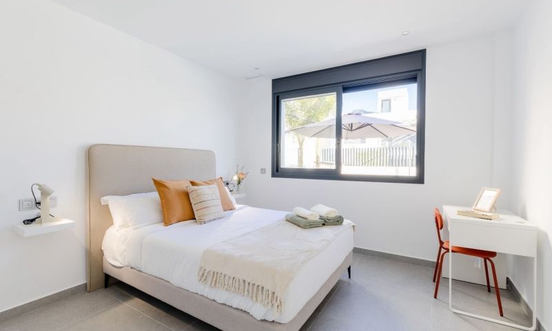 3-Bedroom Villa in Comunidad Valenciana, Algorfa - Image 24