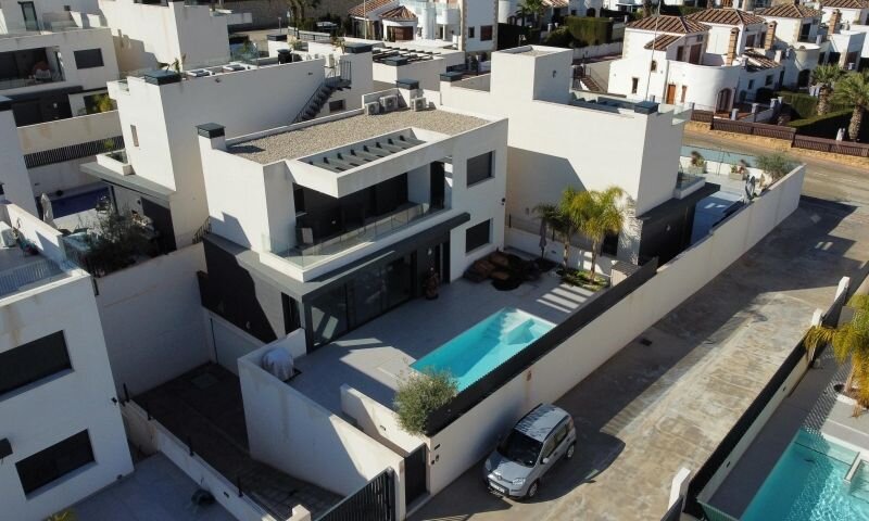 Villa met 3 Slaapkamers in Comunidad Valenciana, Algorfa - Image 9