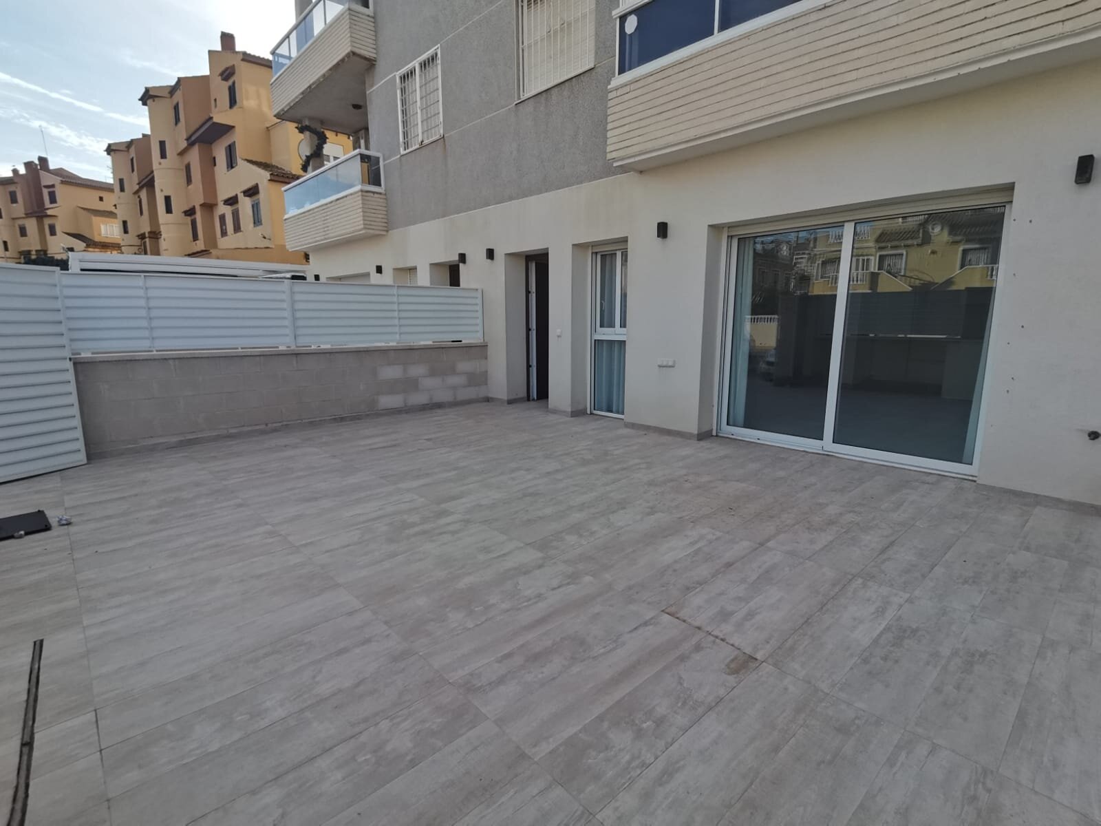 Apartamento planta baja de 3 Dormitorios en, Torrevieja - Image 11