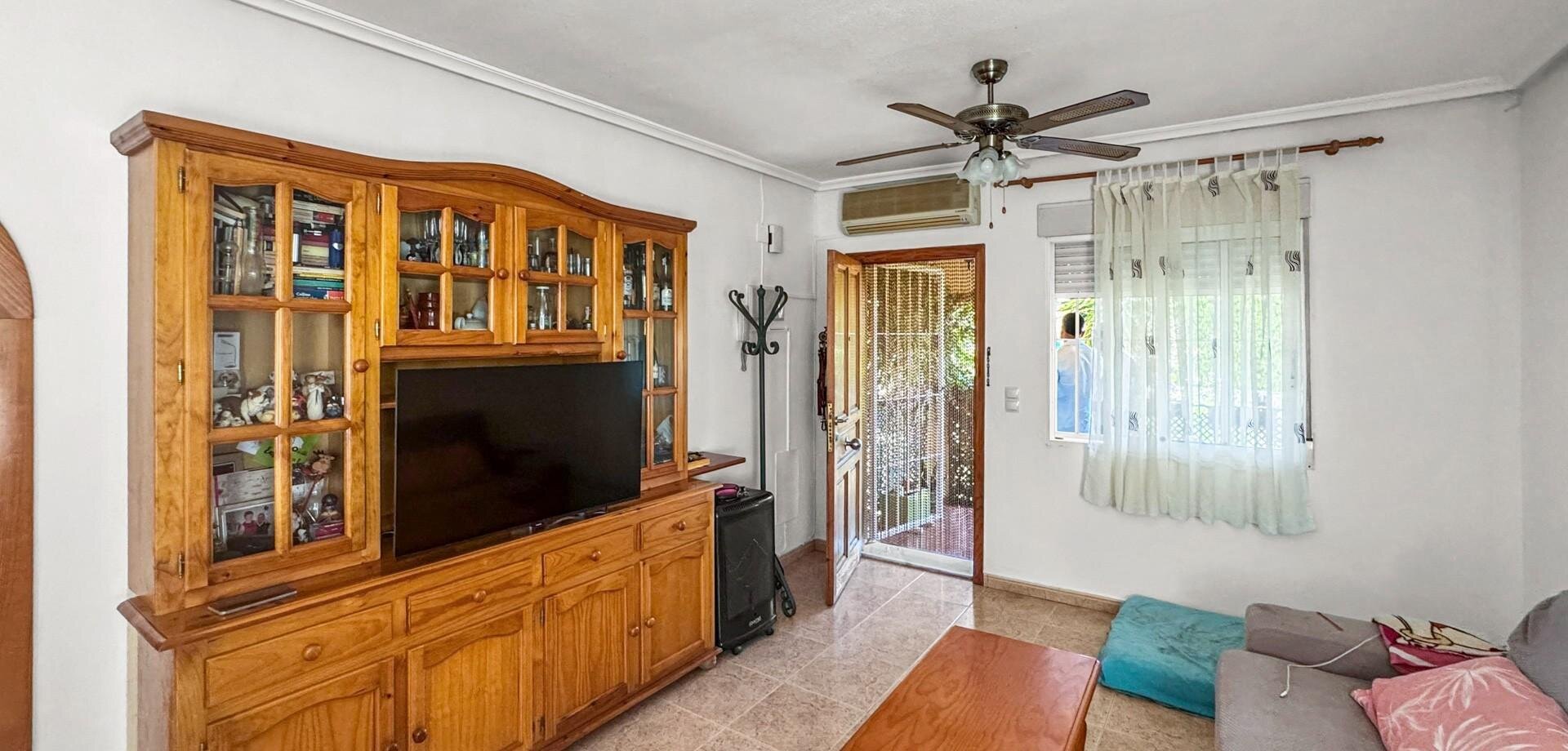 3-Bedroom Bungalow in La Chismosa, Orihuela Costa - Image 11