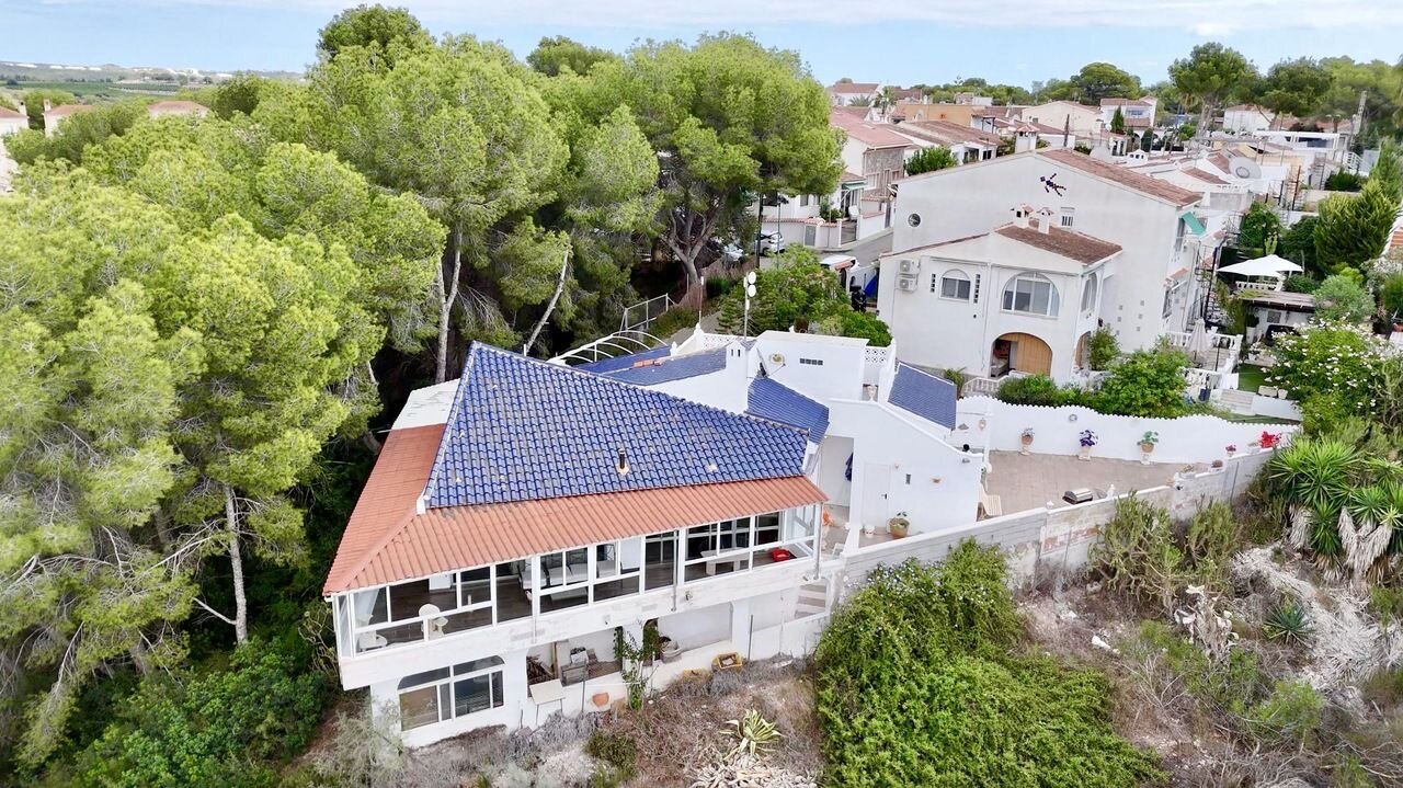 3-Bedroom Villa in Pinar de Campoverde, Pilar de la Horadada - Image 40