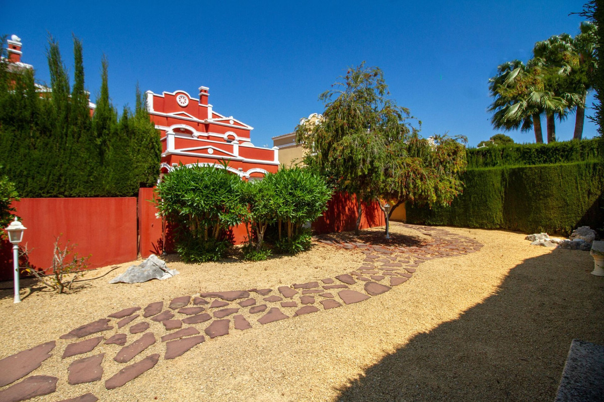 3-Bedroom Detached House in  Calpe | Sunny Casas - Costa ... - Image 22