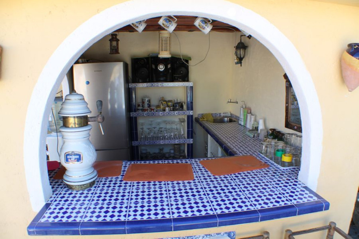 3-Bedroom Detached House in  L'Alfás del Pi | Sunny Casas... - Image 10