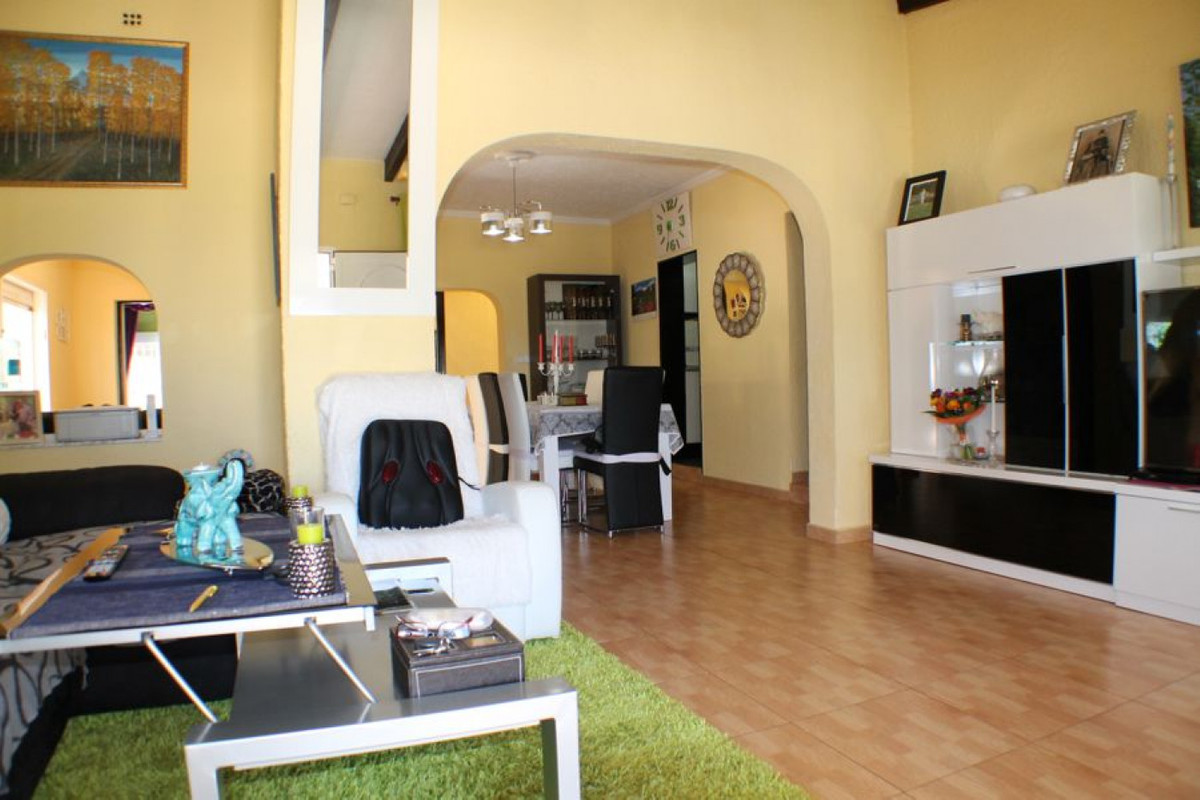 3-Bedroom Detached House in  L'Alfás del Pi | Sunny Casas... - Image 18