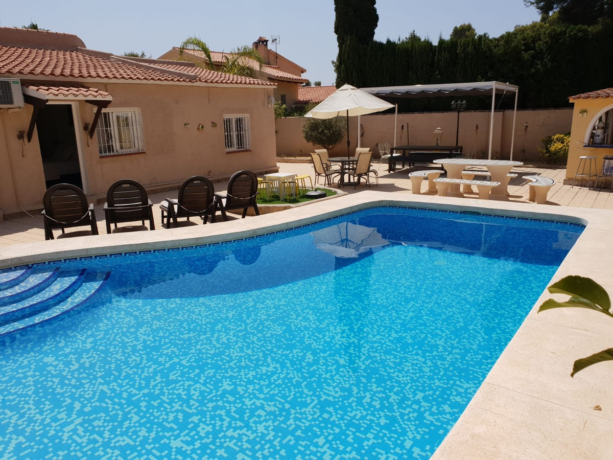 3-Bedroom Detached House in  L'Alfás del Pi | Sunny Casas... - Image 2