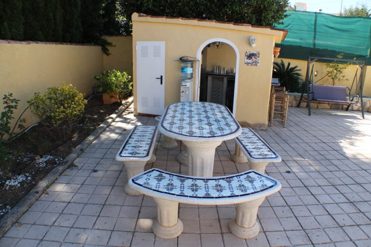 3-Bedroom Detached House in  L'Alfás del Pi | Sunny Casas... - Image 8