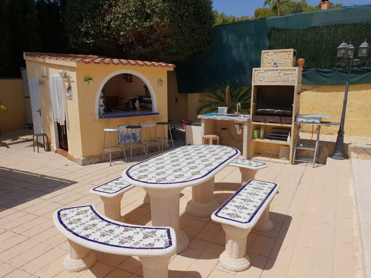 3-Bedroom Detached House in  L'Alfás del Pi | Sunny Casas... - Image 9