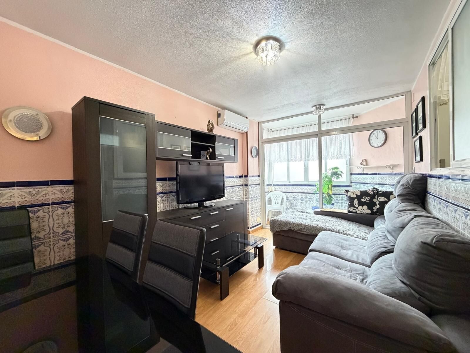 1-Bedroom Apartment in Estacion de Autobuses, Torrevieja - Image 1