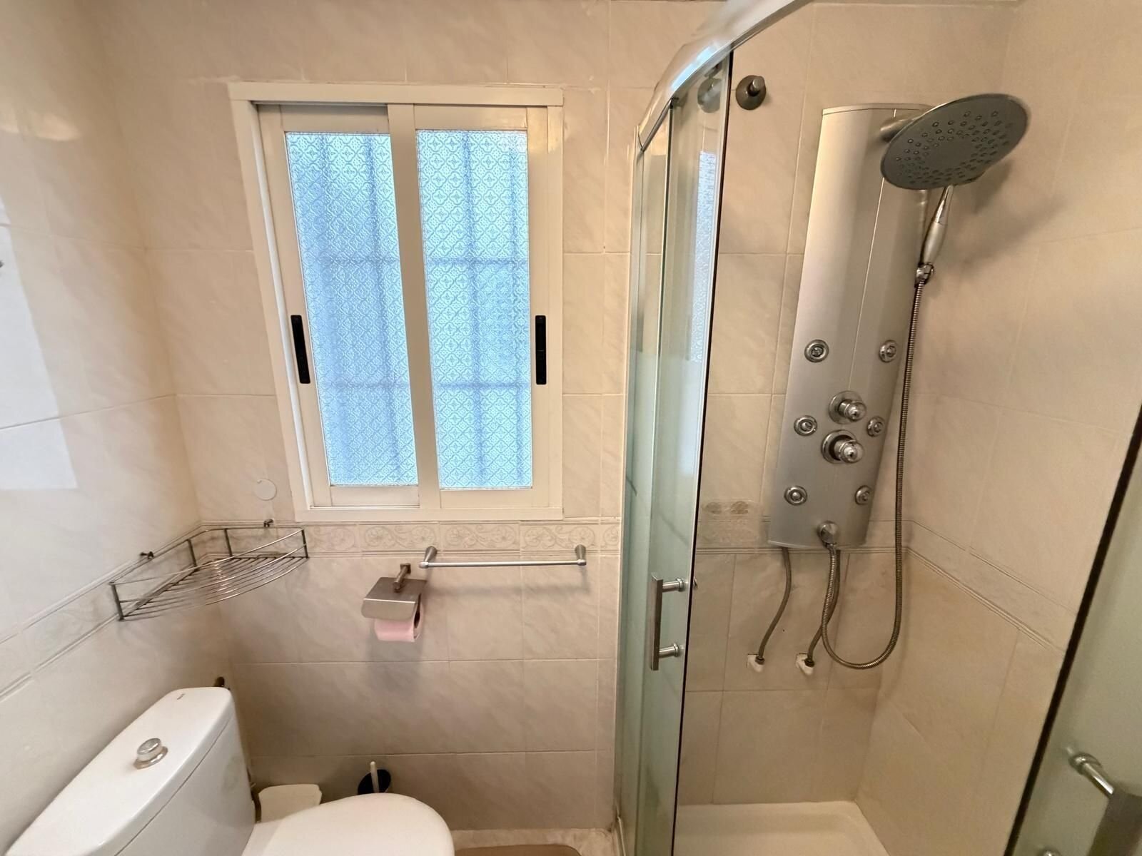 1-Bedroom Apartment in Estacion de Autobuses, Torrevieja - Image 13