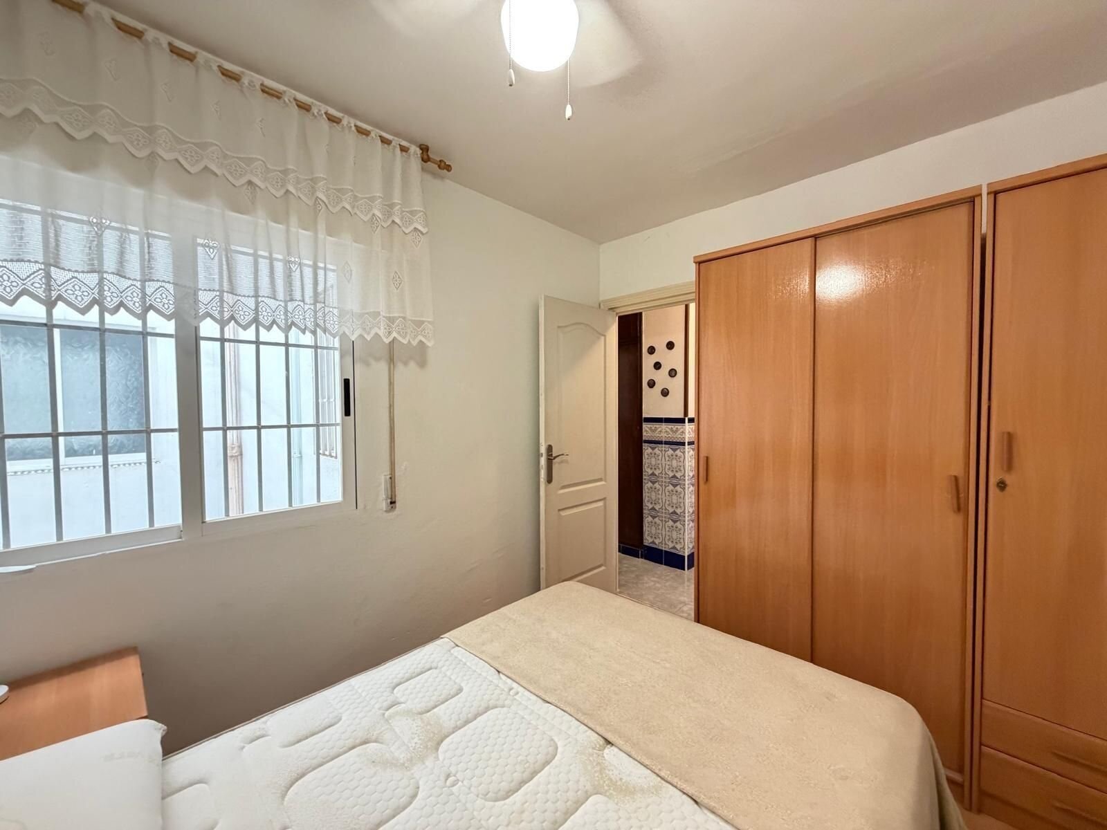1-Bedroom Apartment in Estacion de Autobuses, Torrevieja - Image 22