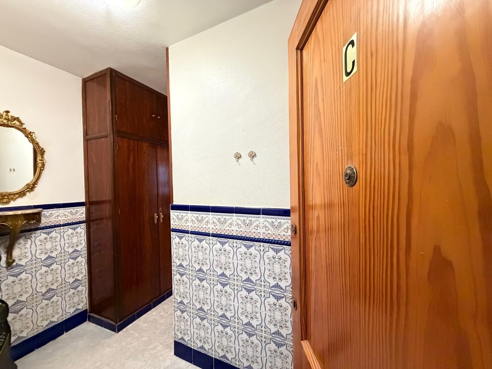 1-Bedroom Apartment in Estacion de Autobuses, Torrevieja - Image 3