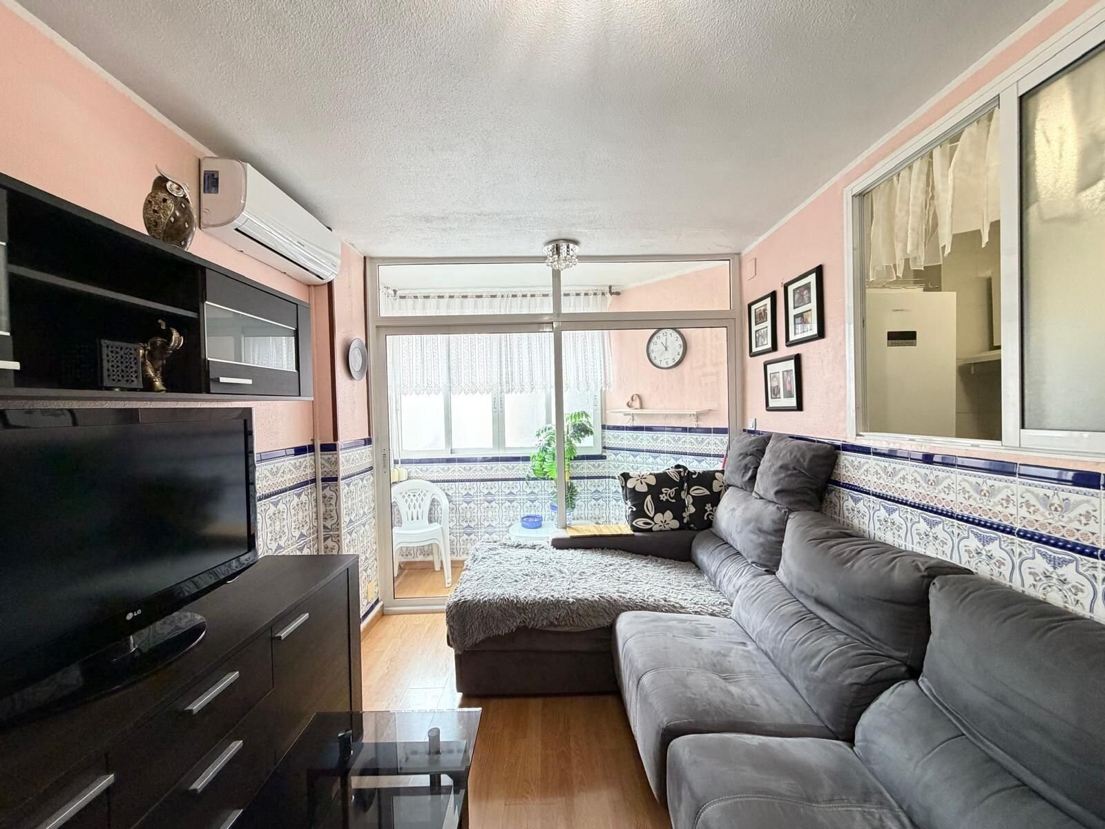 1-Bedroom Apartment in Estacion de Autobuses, Torrevieja - Image 30