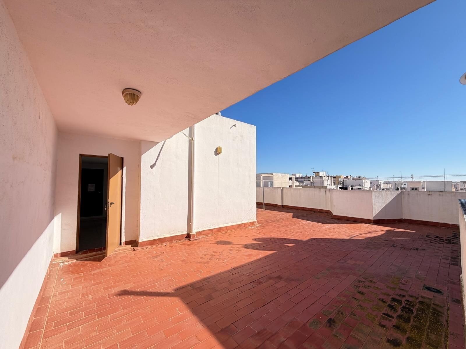 1-Bedroom Apartment in Estacion de Autobuses, Torrevieja - Image 40