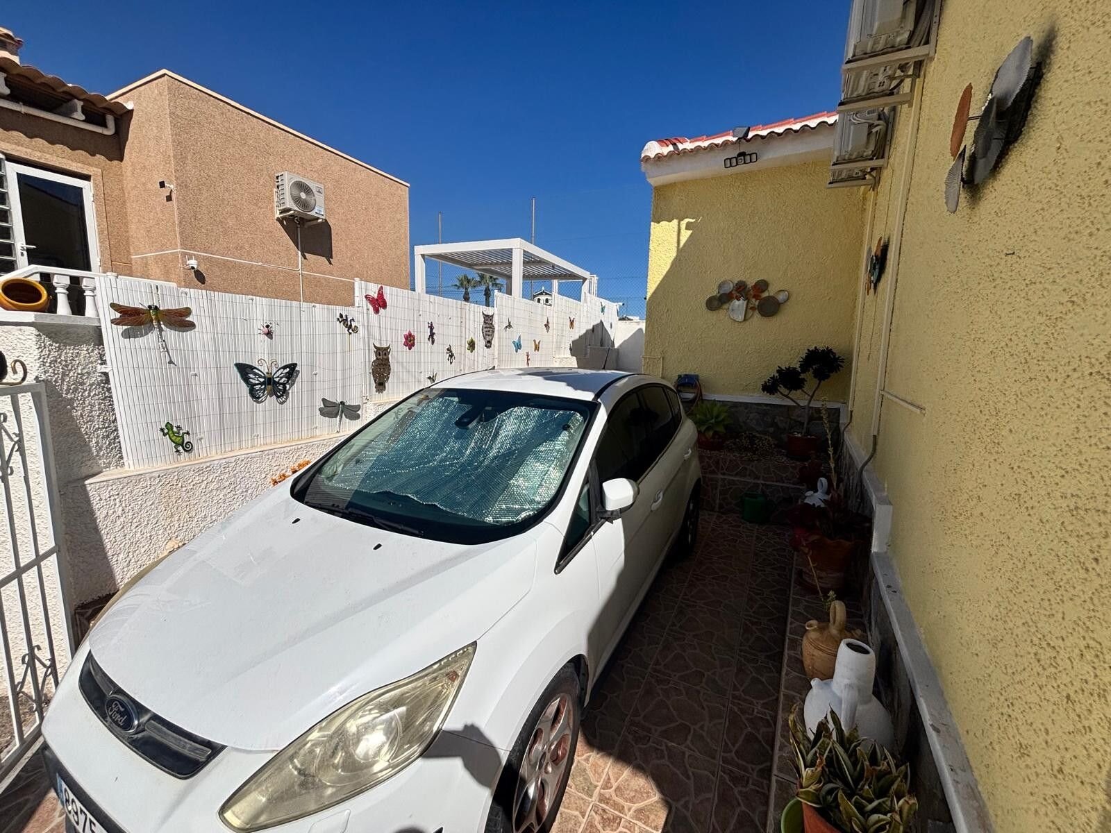 2-Bedroom Villa in La Marquesa, Rojales - Image 9