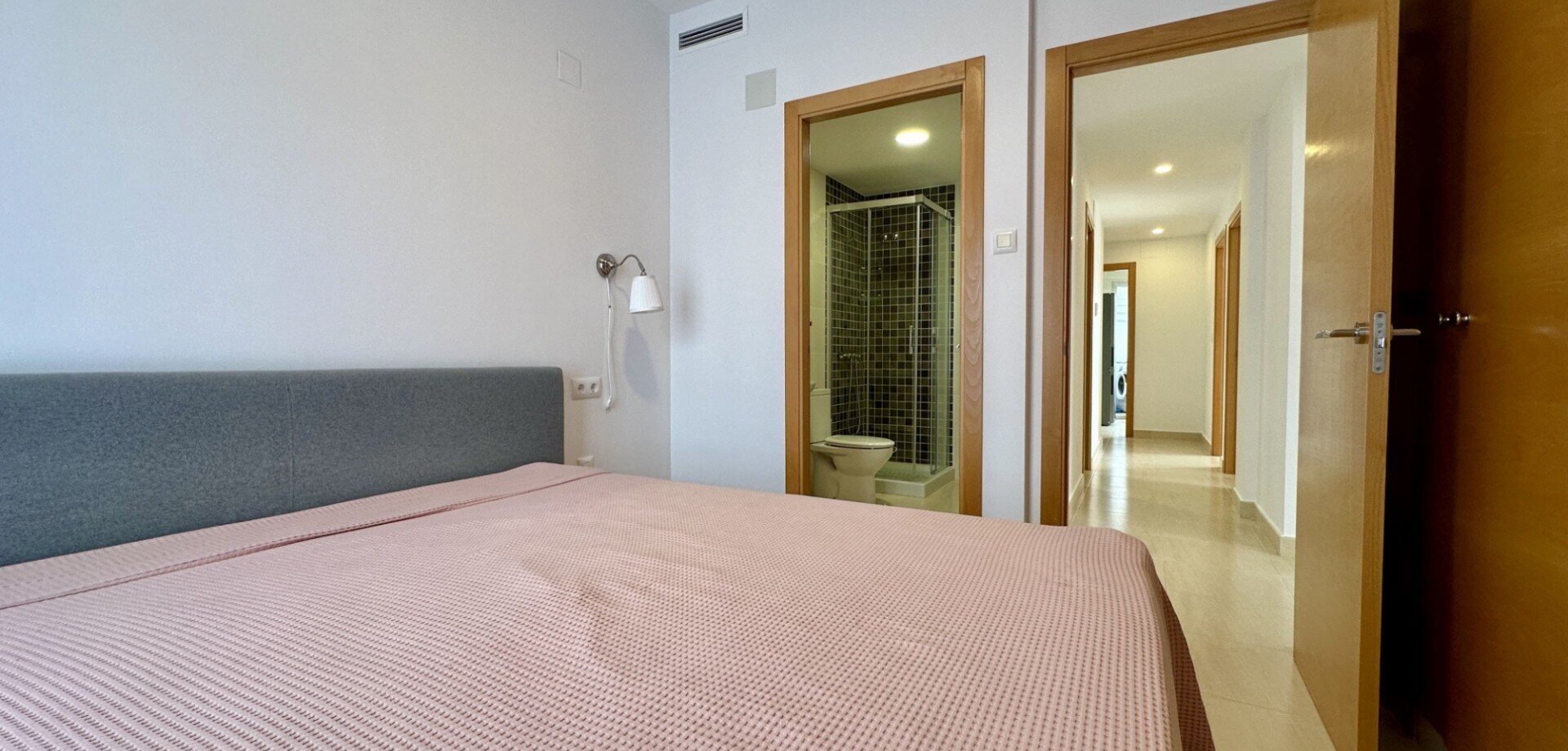 3-Bedroom Apartment in Pueblo 9, San Miguel de Salinas - Image 11