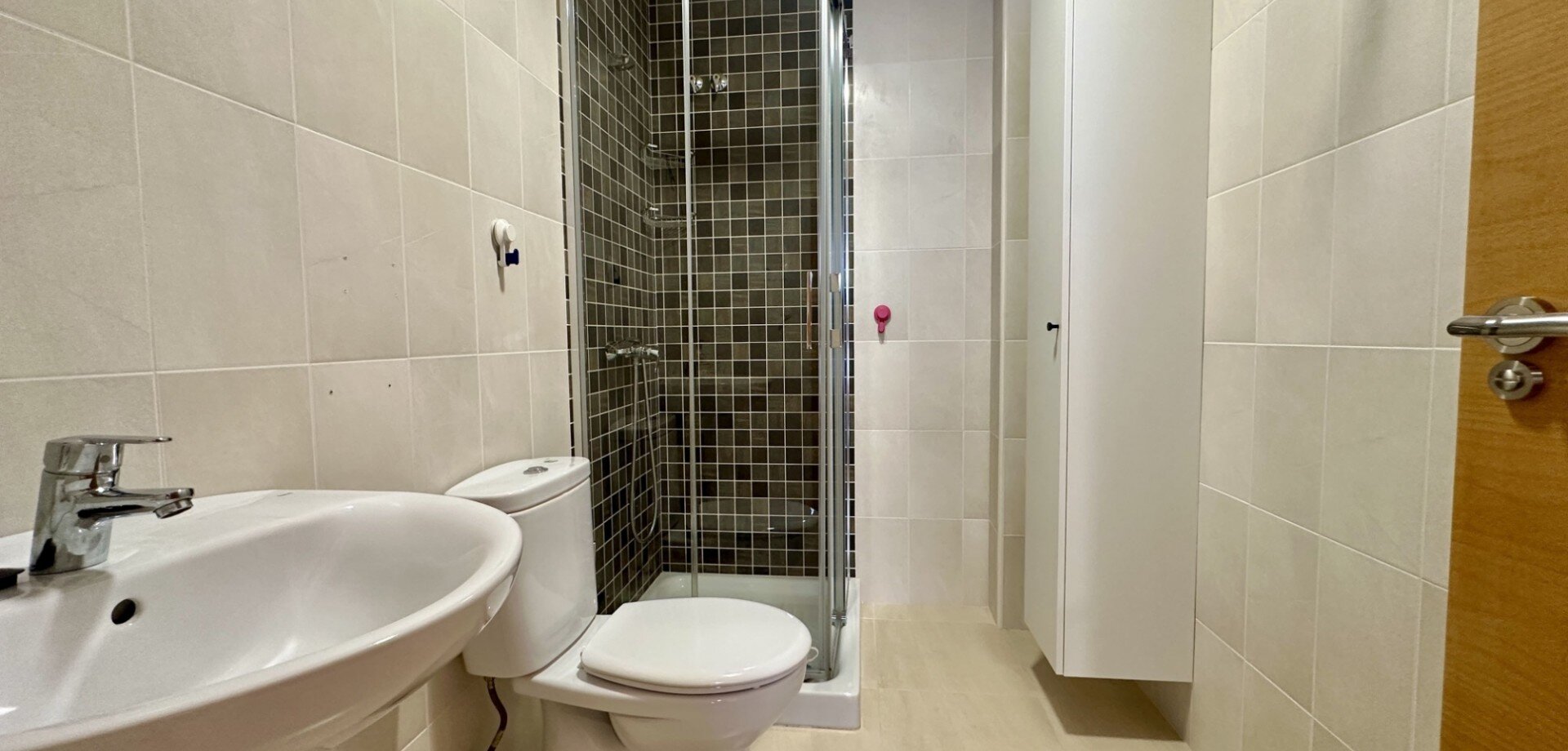 3-Bedroom Apartment in Pueblo 9, San Miguel de Salinas - Image 32