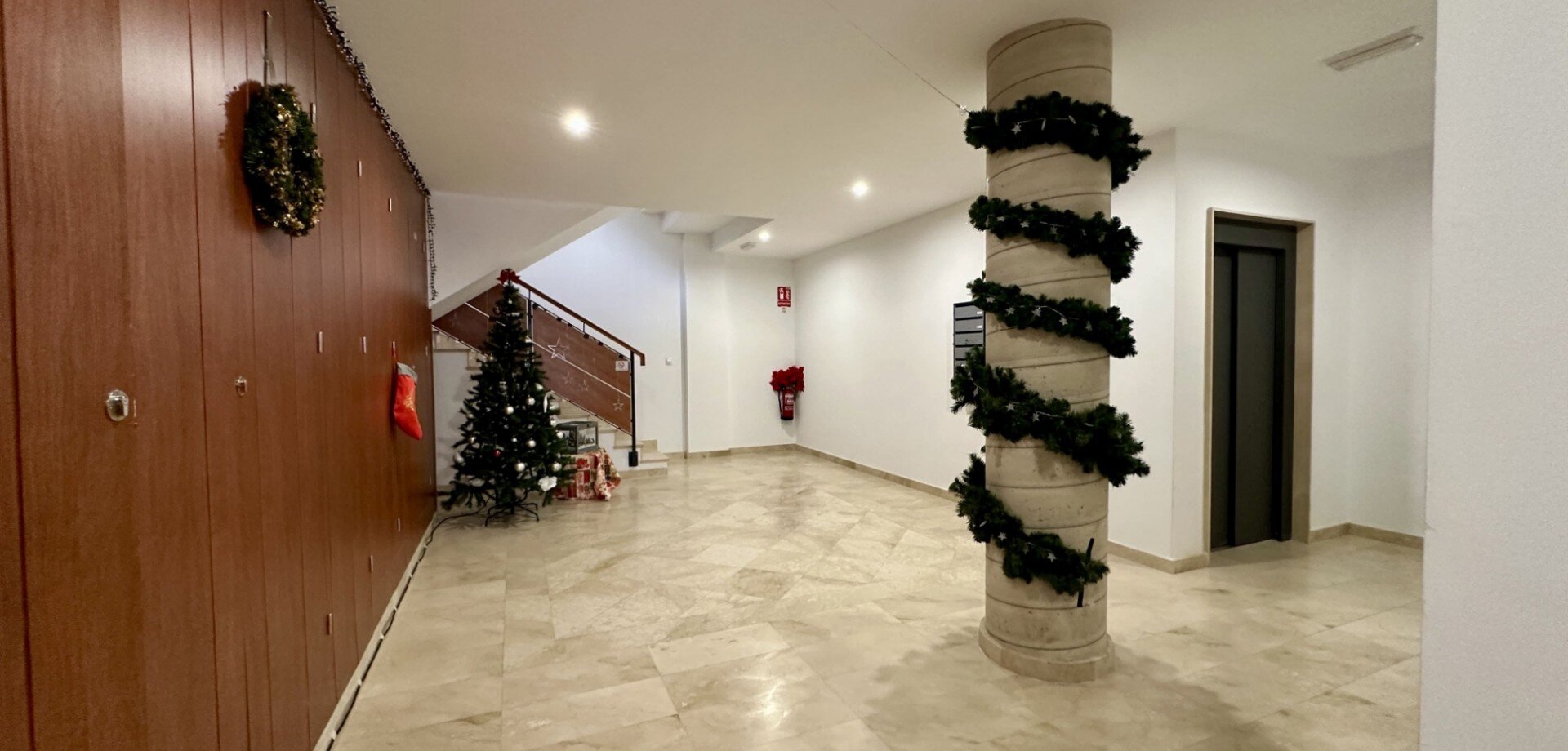 3-Bedroom Apartment in Pueblo 9, San Miguel de Salinas - Image 40