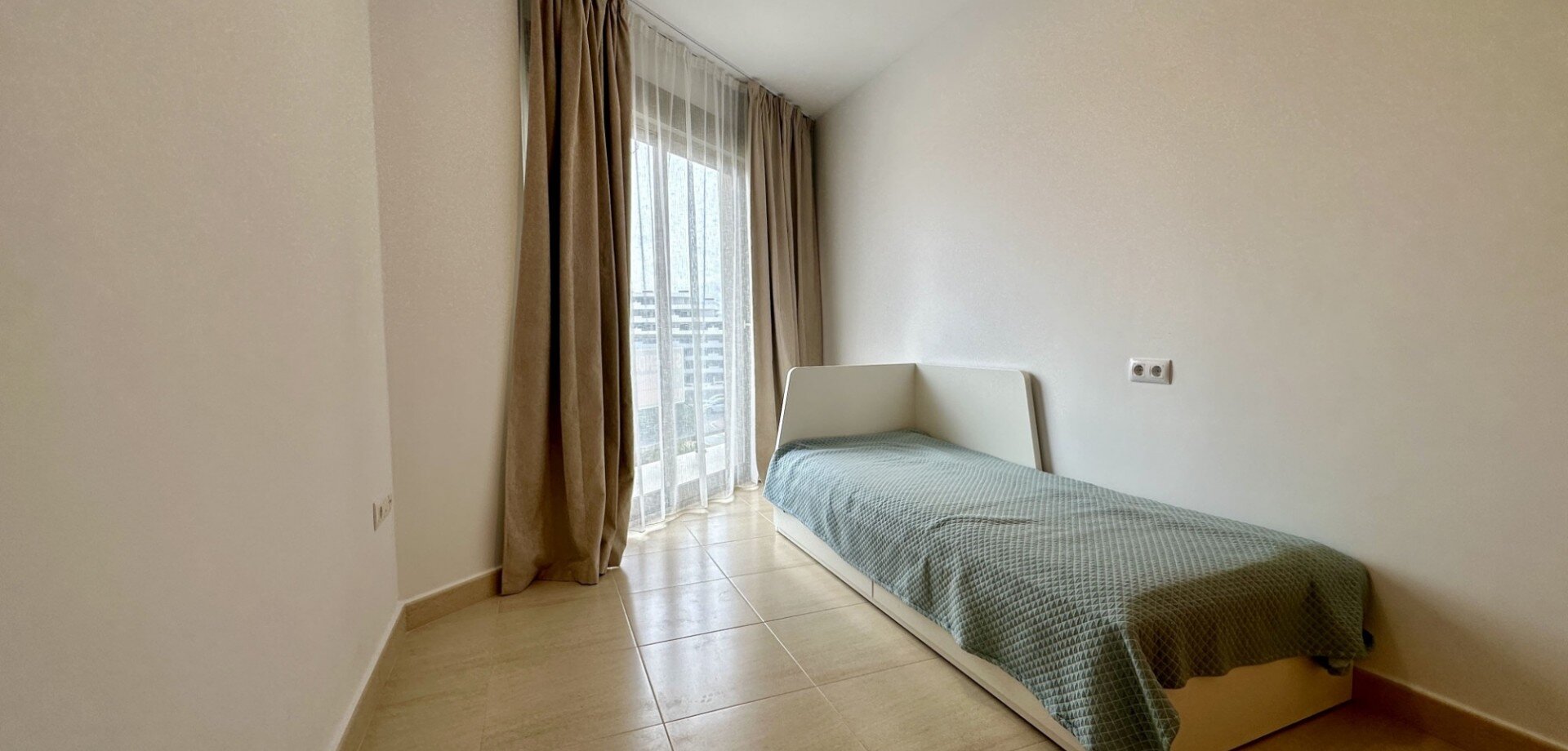 3-Bedroom Apartment in Pueblo 9, San Miguel de Salinas - Image 9