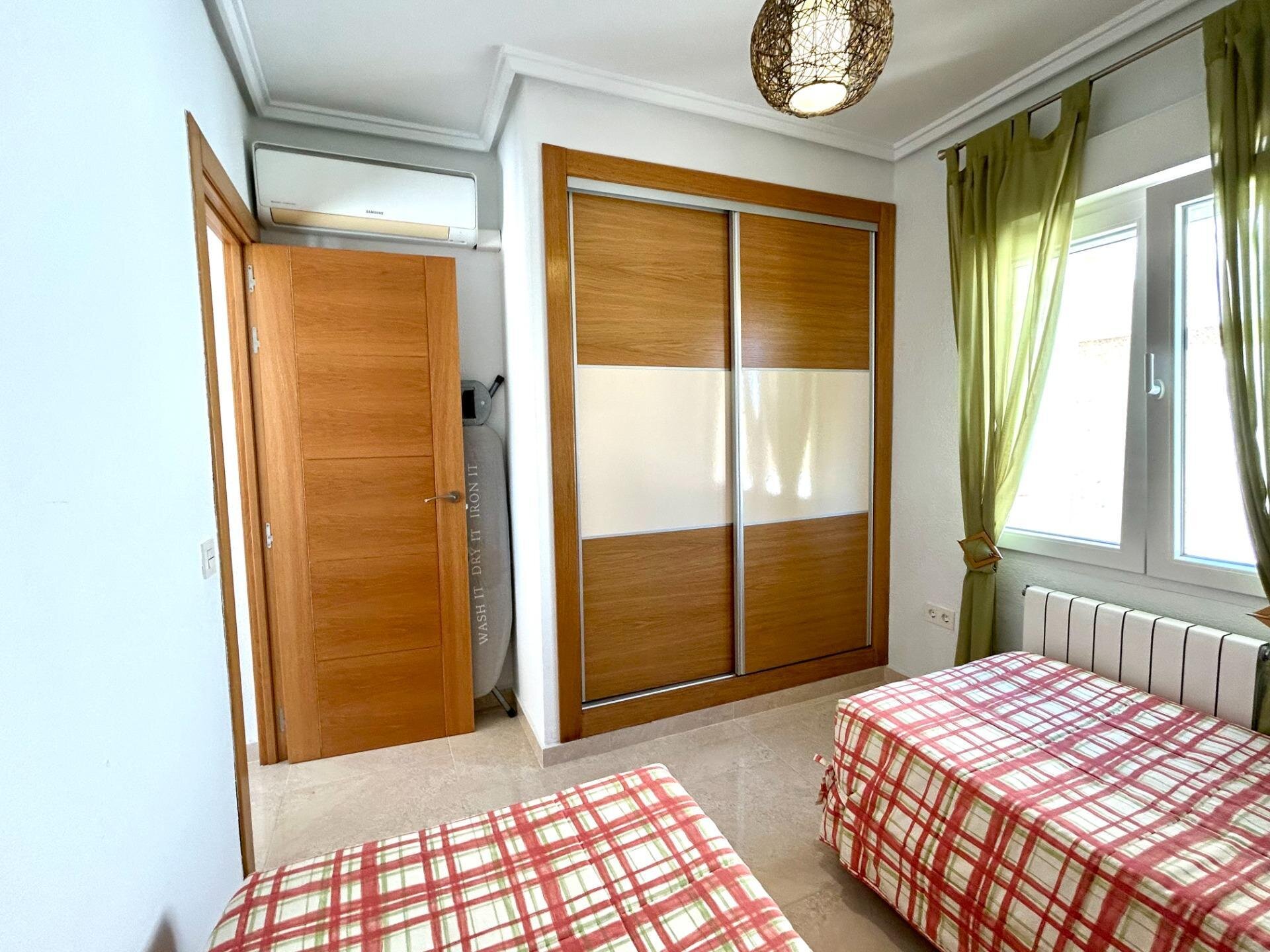 5-Bedroom Villa in Centro de la Ciudad Quesada, Rojales - Image 21