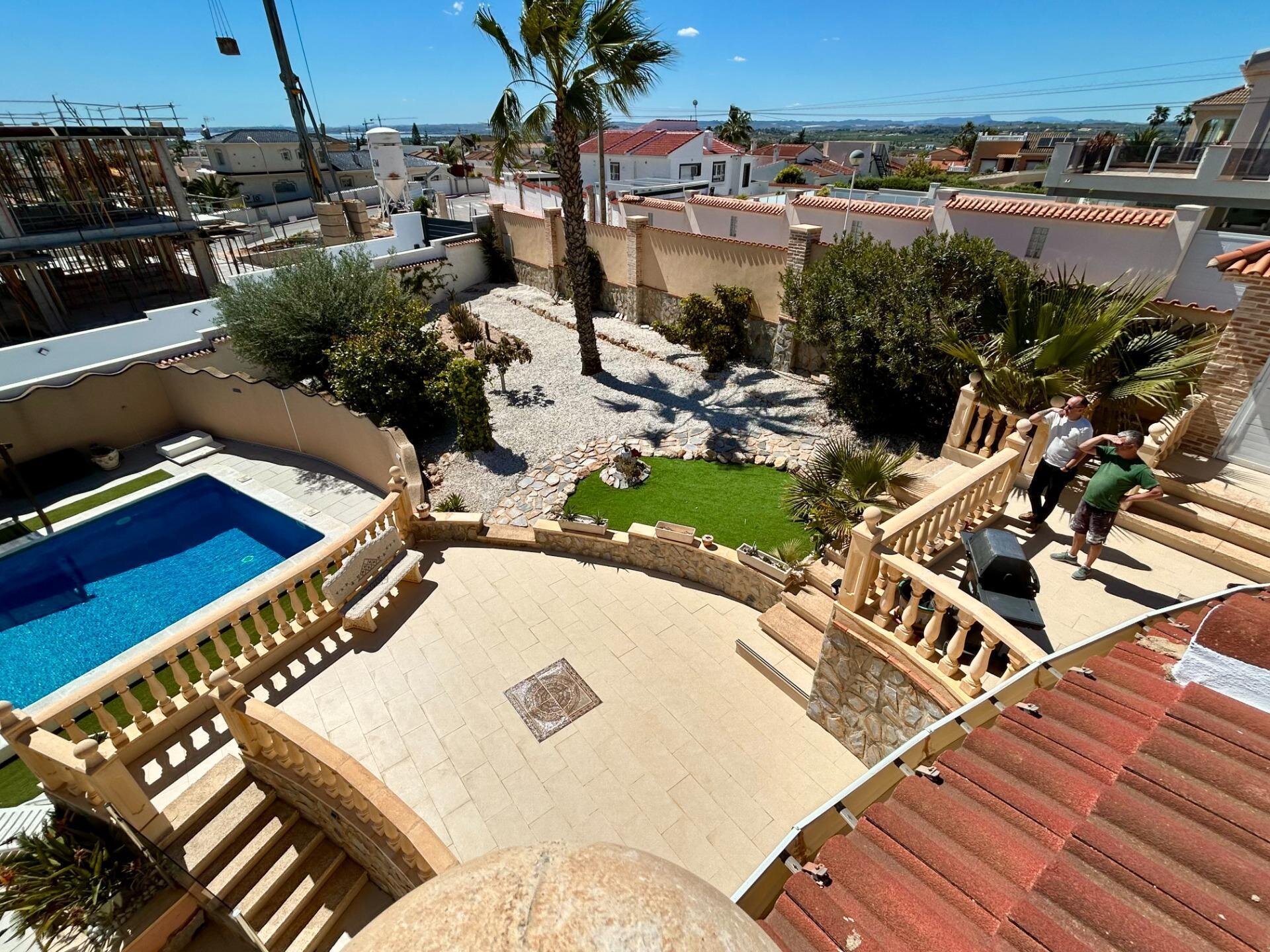 5-Bedroom Villa in Centro de la Ciudad Quesada, Rojales - Image 3