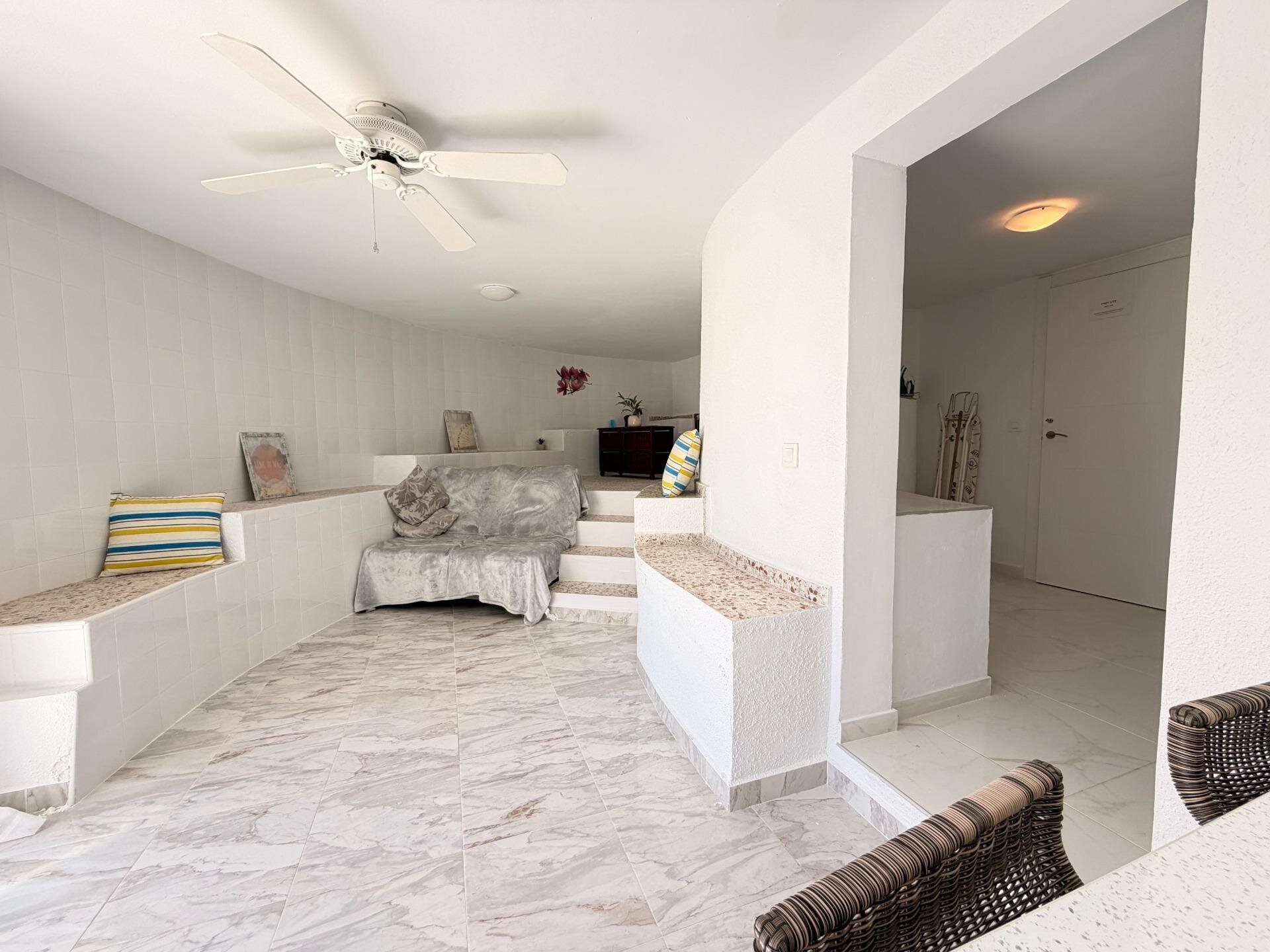 5-Bedroom Villa in Centro de la Ciudad Quesada, Rojales - Image 32