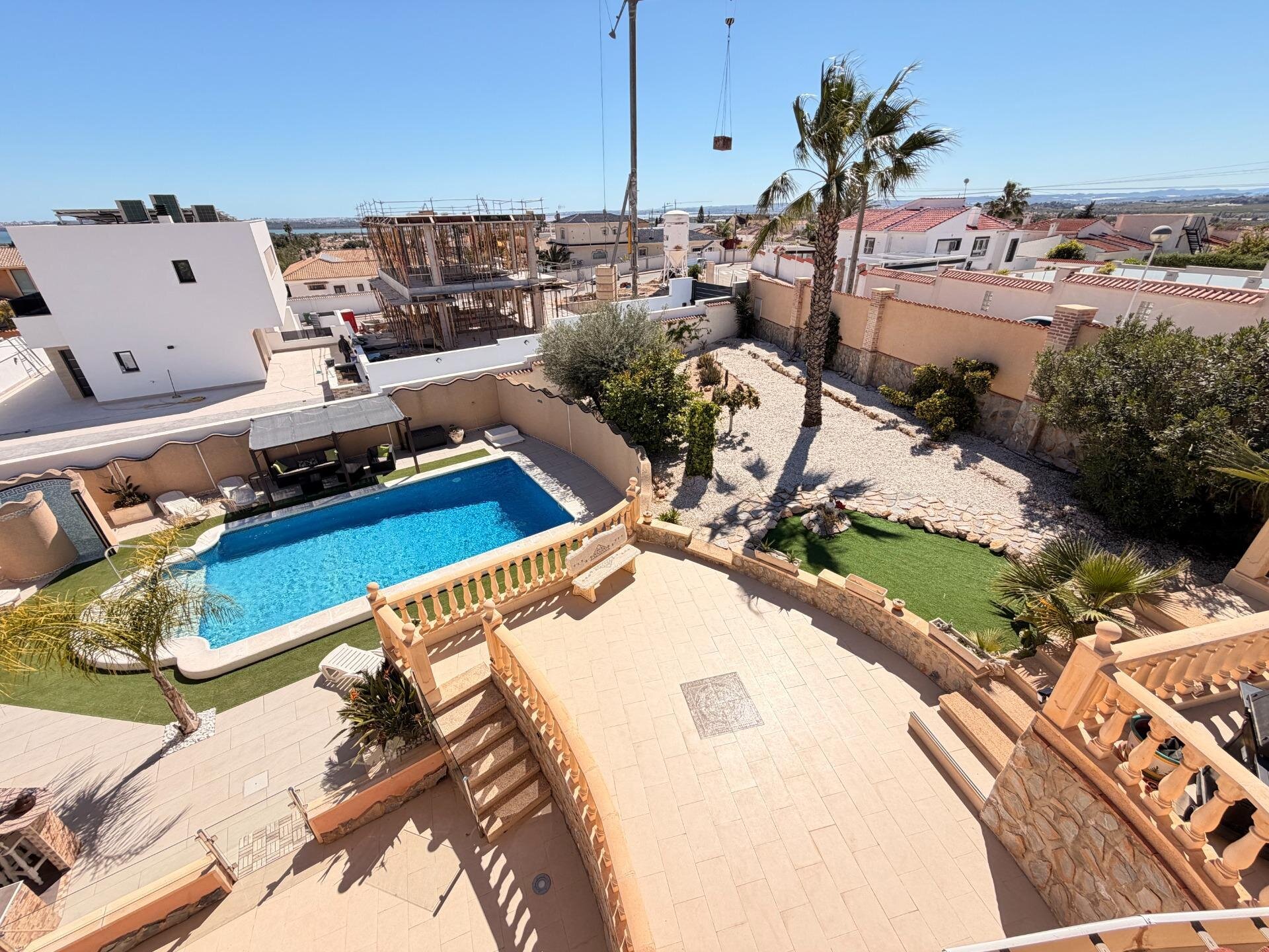 5-Bedroom Villa in Centro de la Ciudad Quesada, Rojales - Image 33