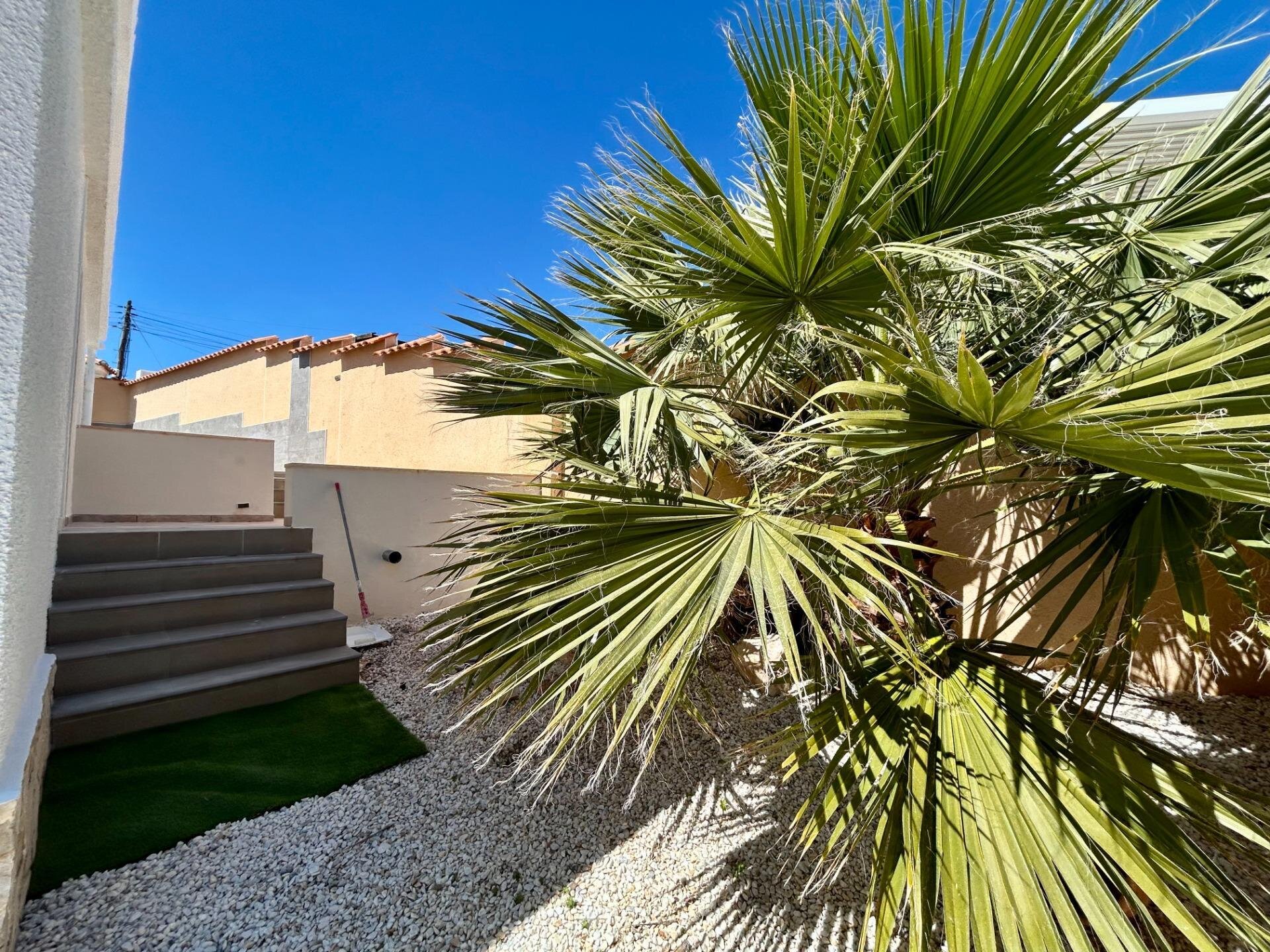 5-Bedroom Villa in Centro de la Ciudad Quesada, Rojales - Image 36