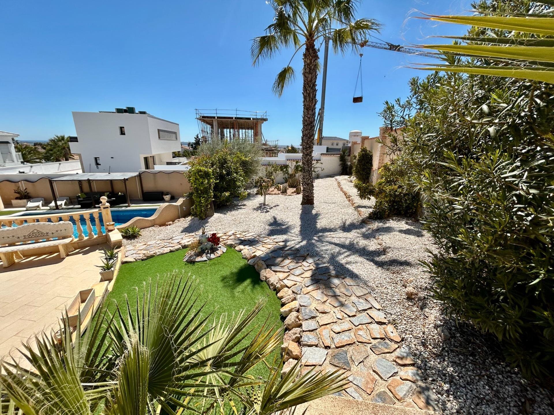5-Bedroom Villa in Centro de la Ciudad Quesada, Rojales - Image 38