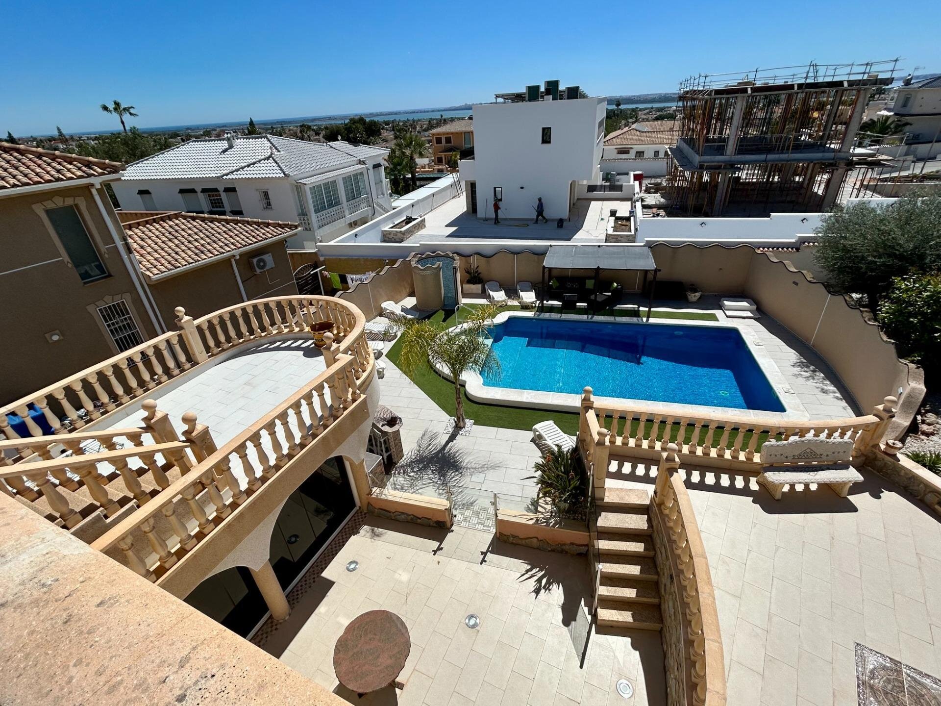 5-Bedroom Villa in Centro de la Ciudad Quesada, Rojales - Image 46