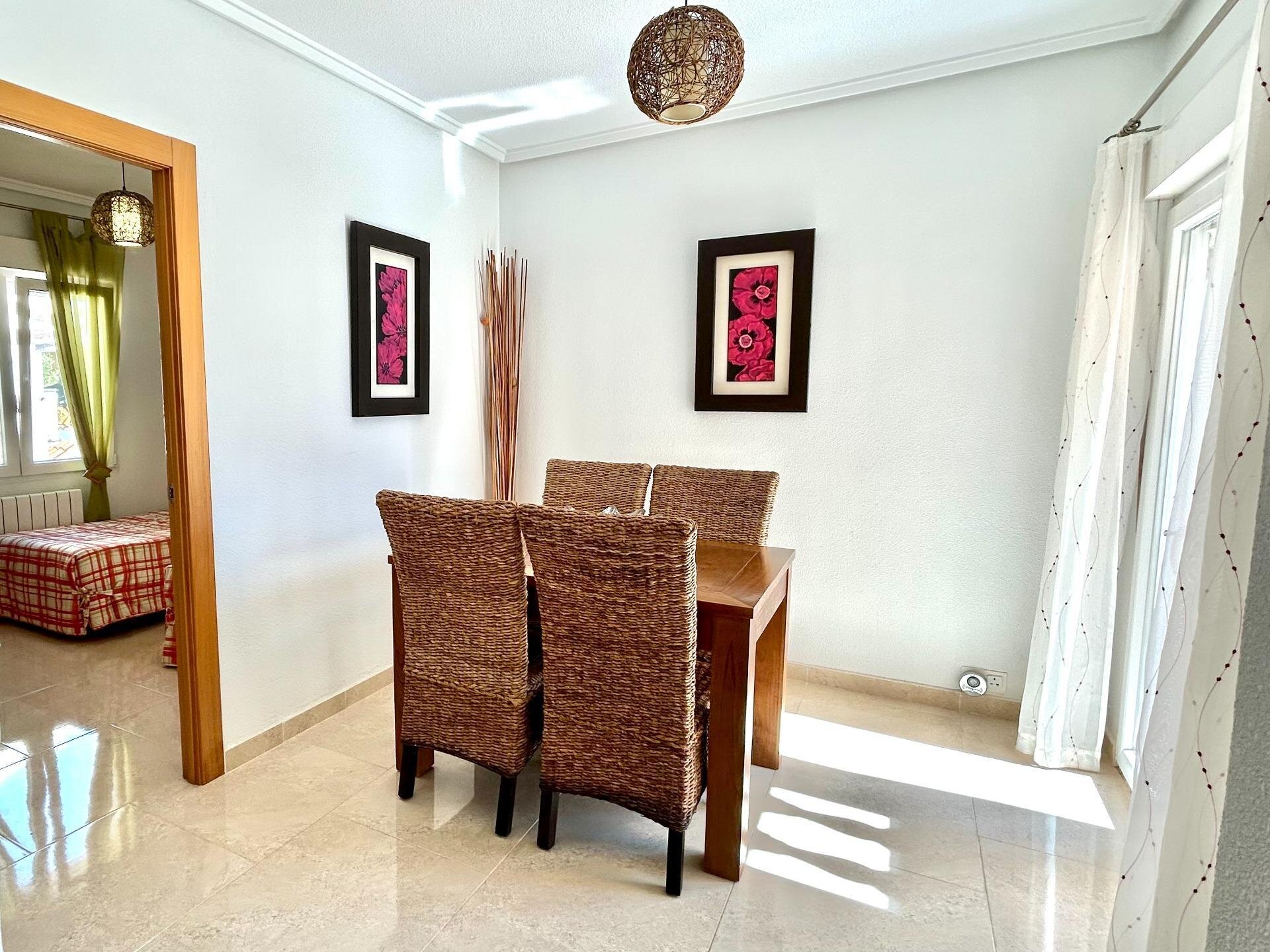 5-Bedroom Villa in Centro de la Ciudad Quesada, Rojales - Image 8