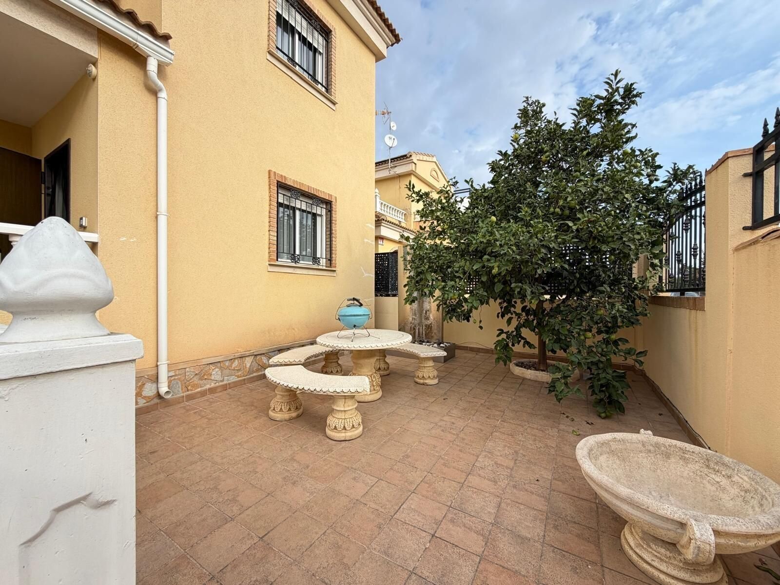 4-Bedroom Villa in Lomas de Don Juan, Orihuela Costa - Image 11