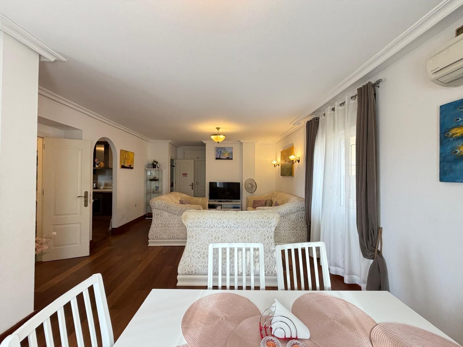 4-Bedroom Villa in Lomas de Don Juan, Orihuela Costa - Image 21