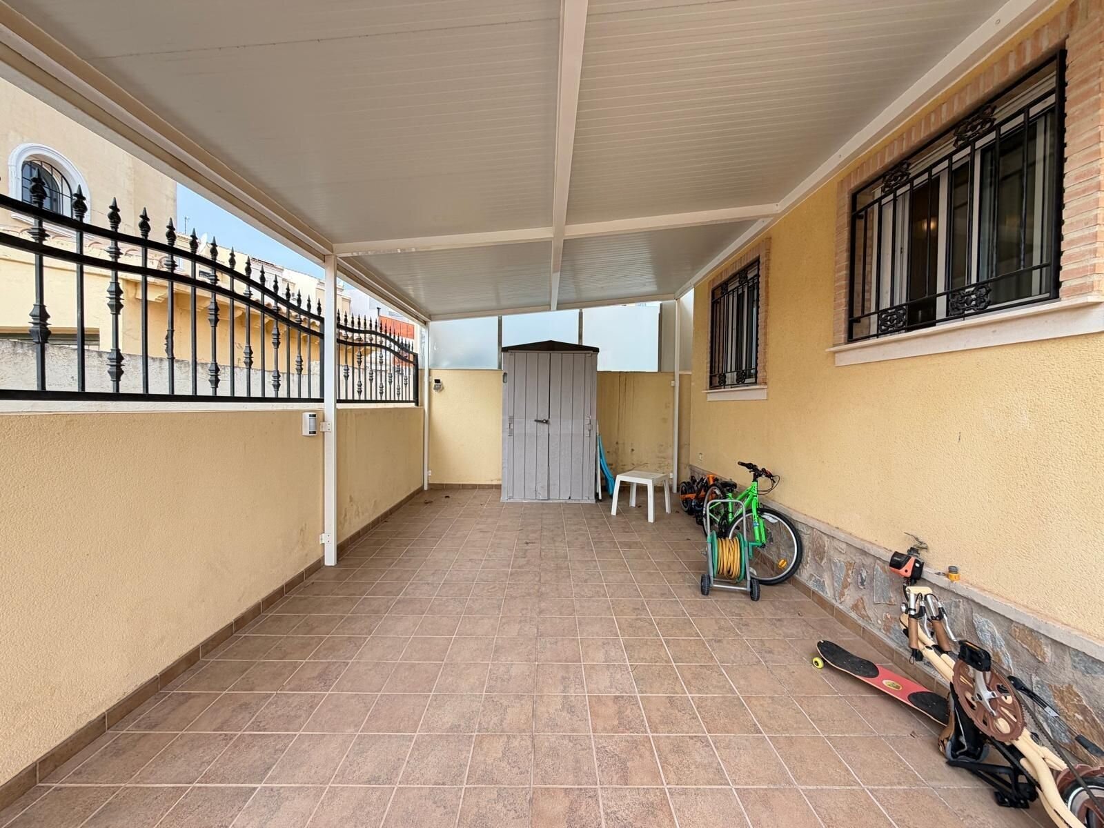 4-Bedroom Villa in Lomas de Don Juan, Orihuela Costa - Image 8