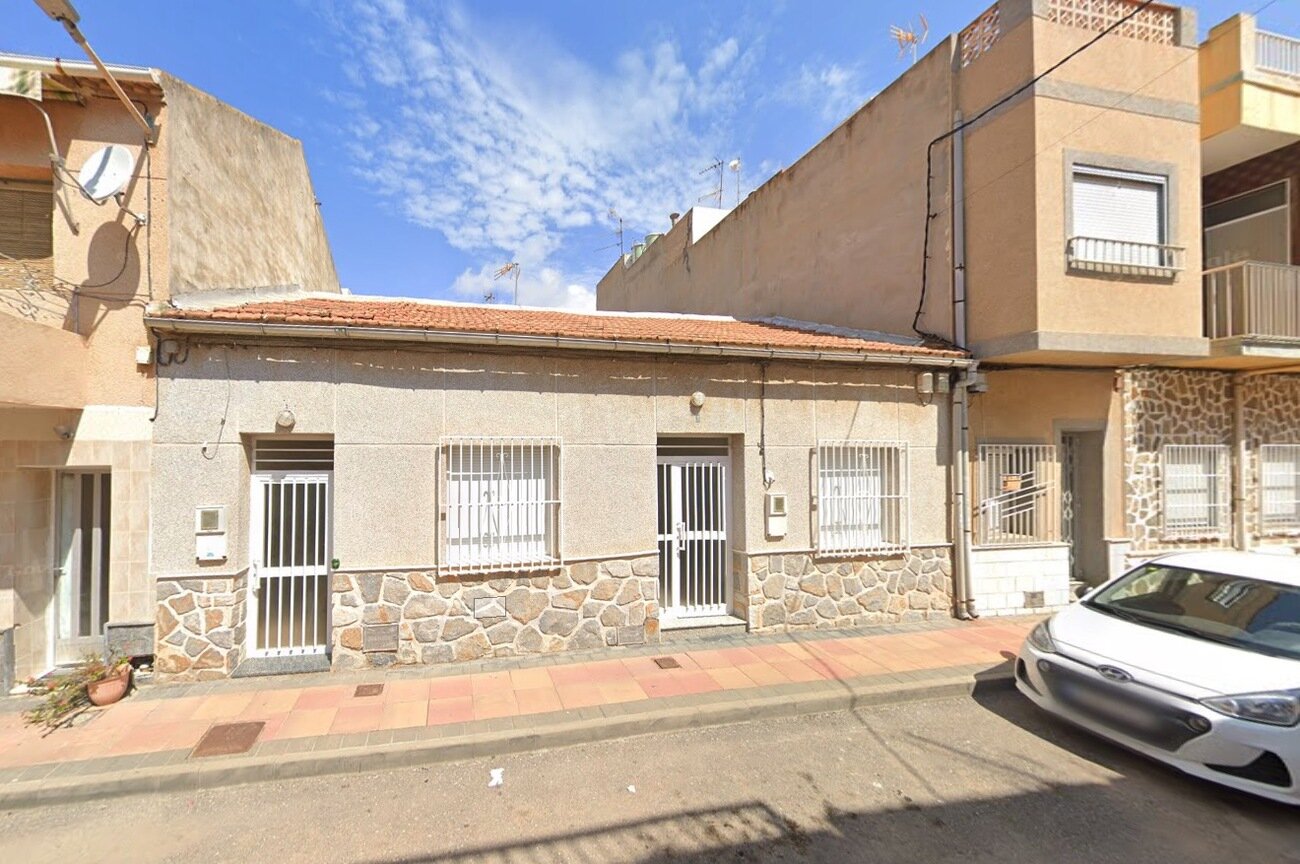 House in Los Alcázares - Image 1