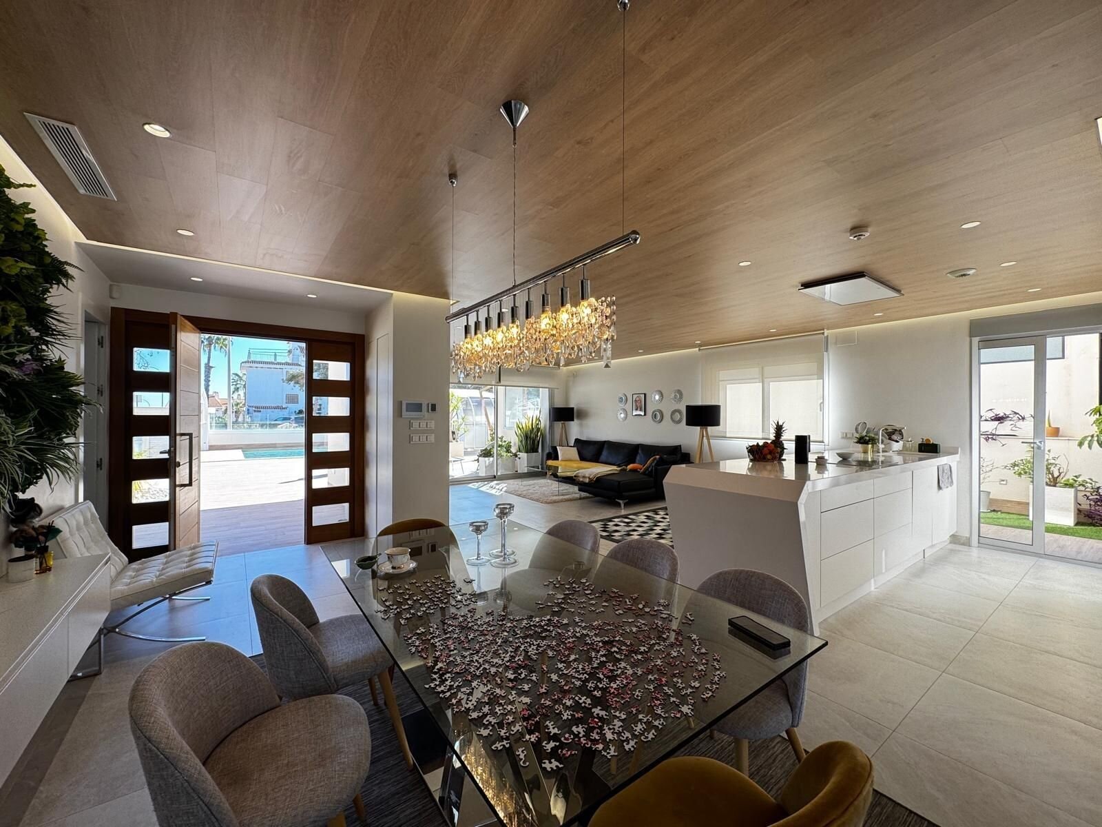 Villa de 4 Dormitorios en Campoamor, Orihuela Costa - Image 22