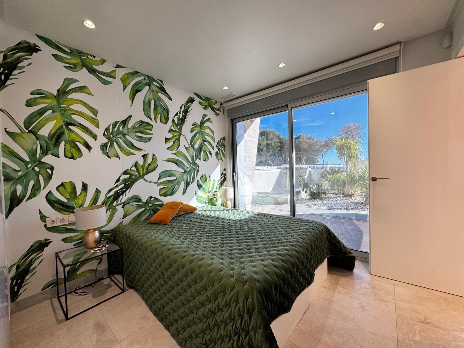 Villa de 4 Dormitorios en Campoamor, Orihuela Costa - Image 32