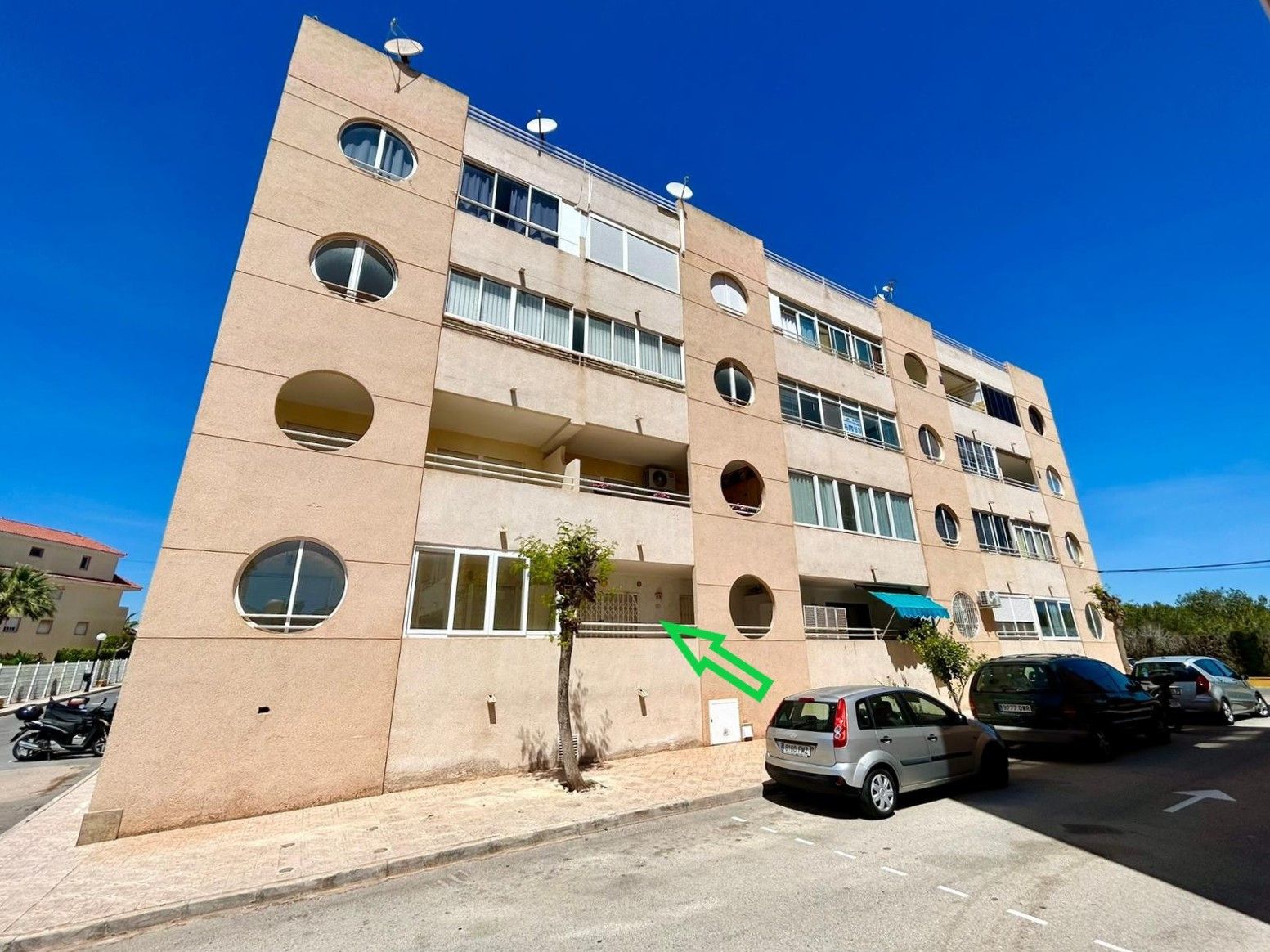 2-Bedroom Apartment in La Siesta - El Salado - Torreta, Torrevieja - Image 1