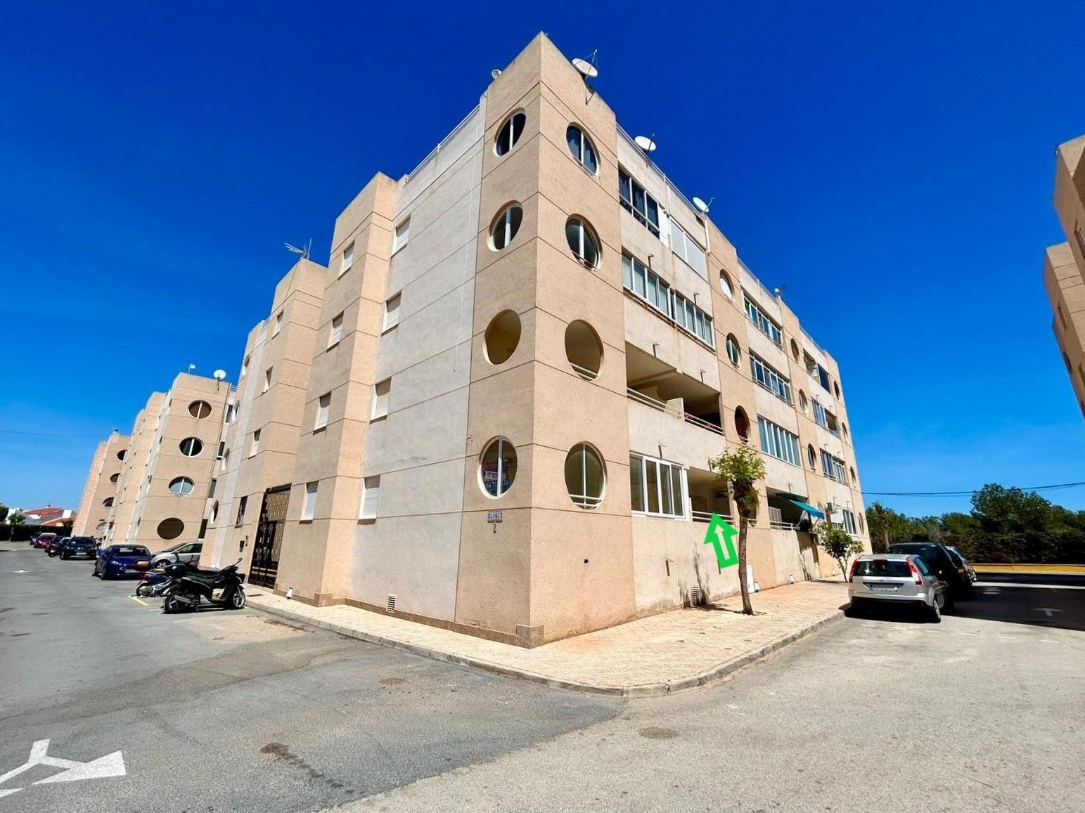 2-Bedroom Apartment in La Siesta - El Salado - Torreta, Torrevieja - Image 12