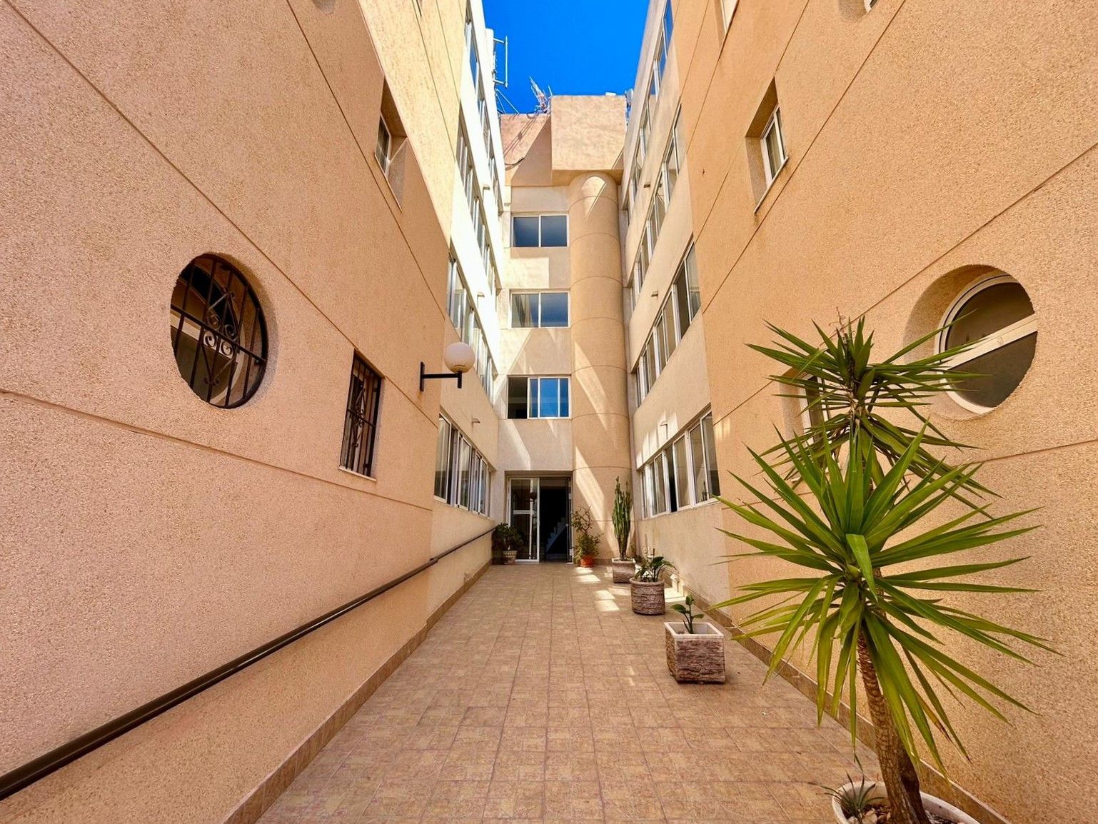 2-Bedroom Apartment in La Siesta - El Salado - Torreta, Torrevieja - Image 13