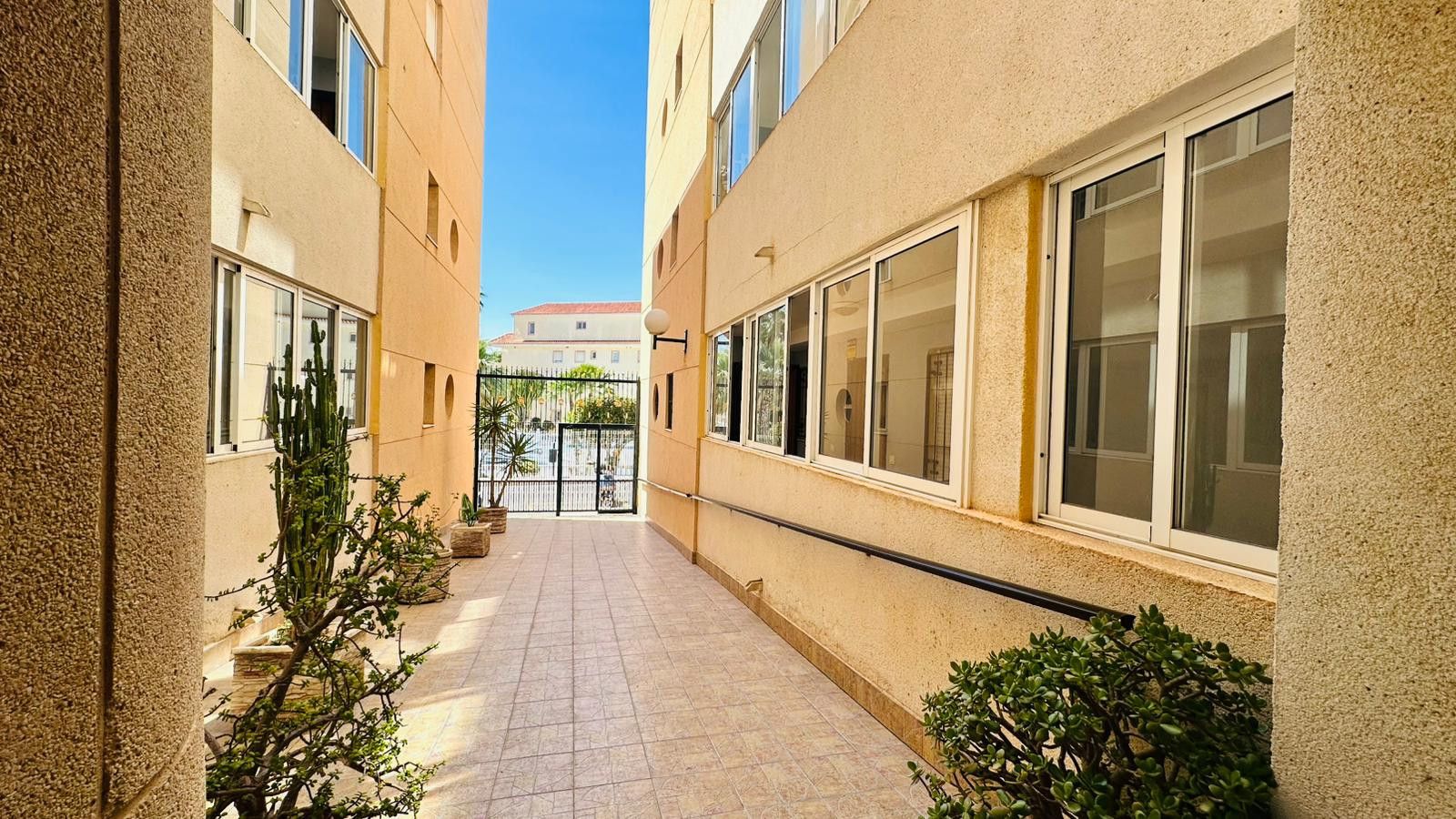 2-Bedroom Apartment in La Siesta - El Salado - Torreta, Torrevieja - Image 14