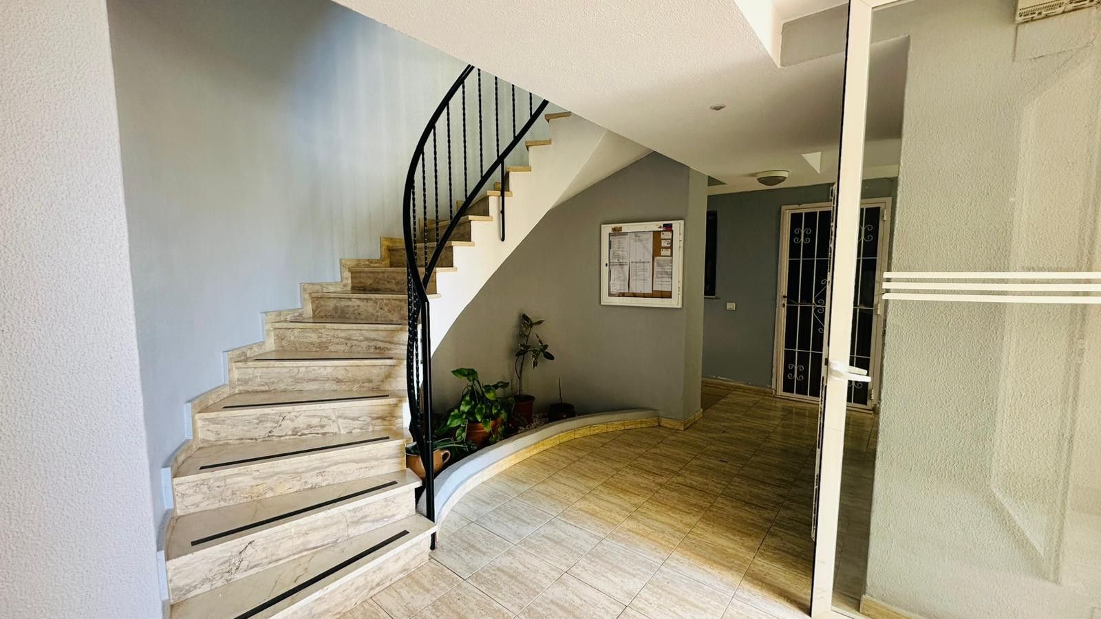 2-Bedroom Apartment in La Siesta - El Salado - Torreta, Torrevieja - Image 15