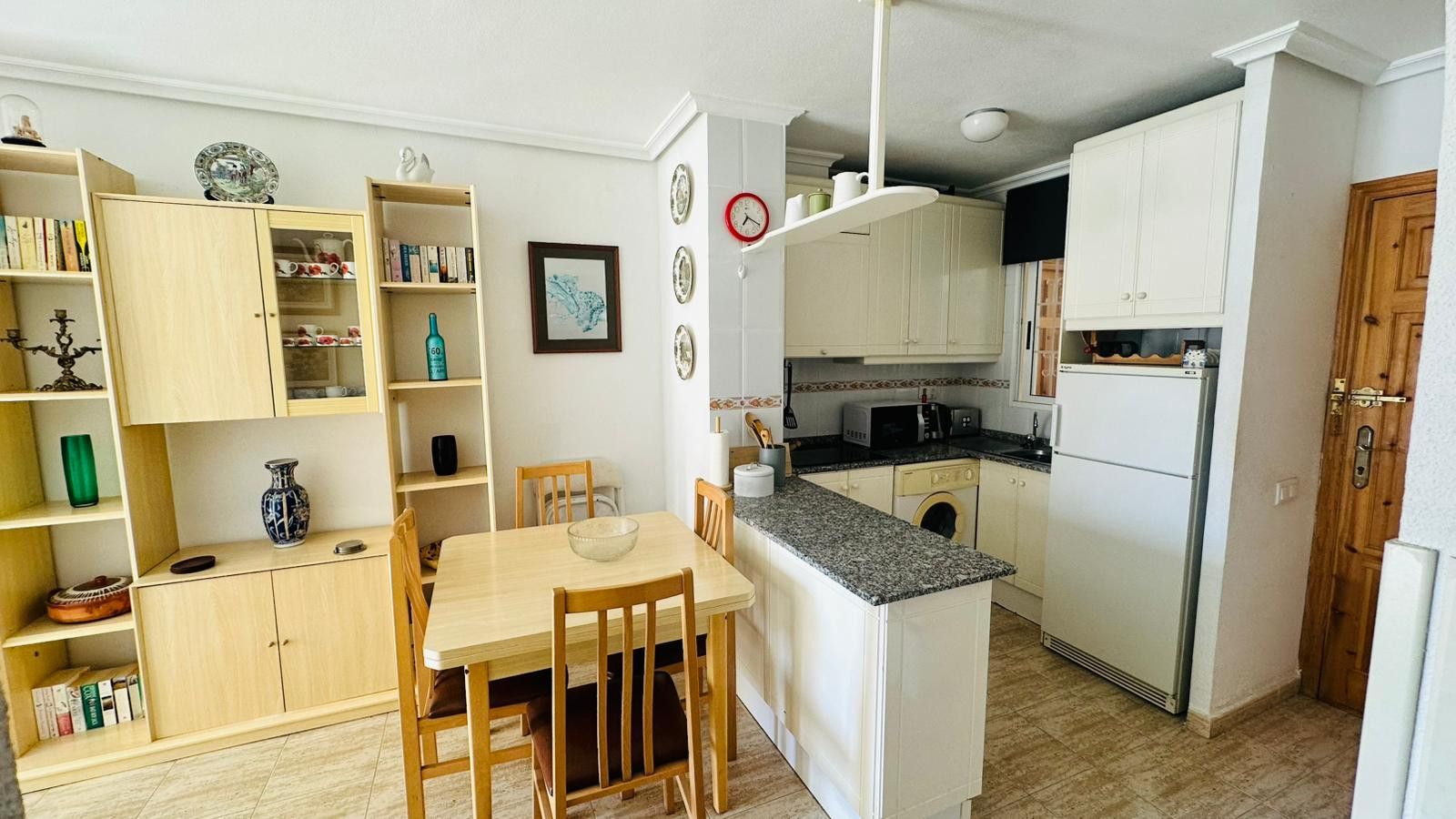 2-Bedroom Apartment in La Siesta - El Salado - Torreta, Torrevieja - Image 17
