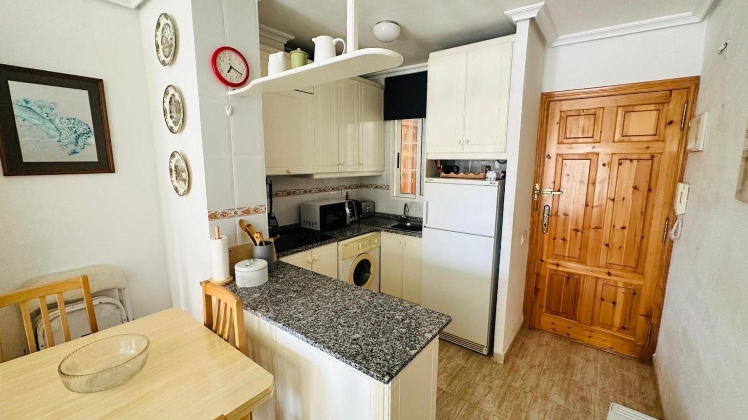 2-Bedroom Apartment in La Siesta - El Salado - Torreta, Torrevieja - Image 18