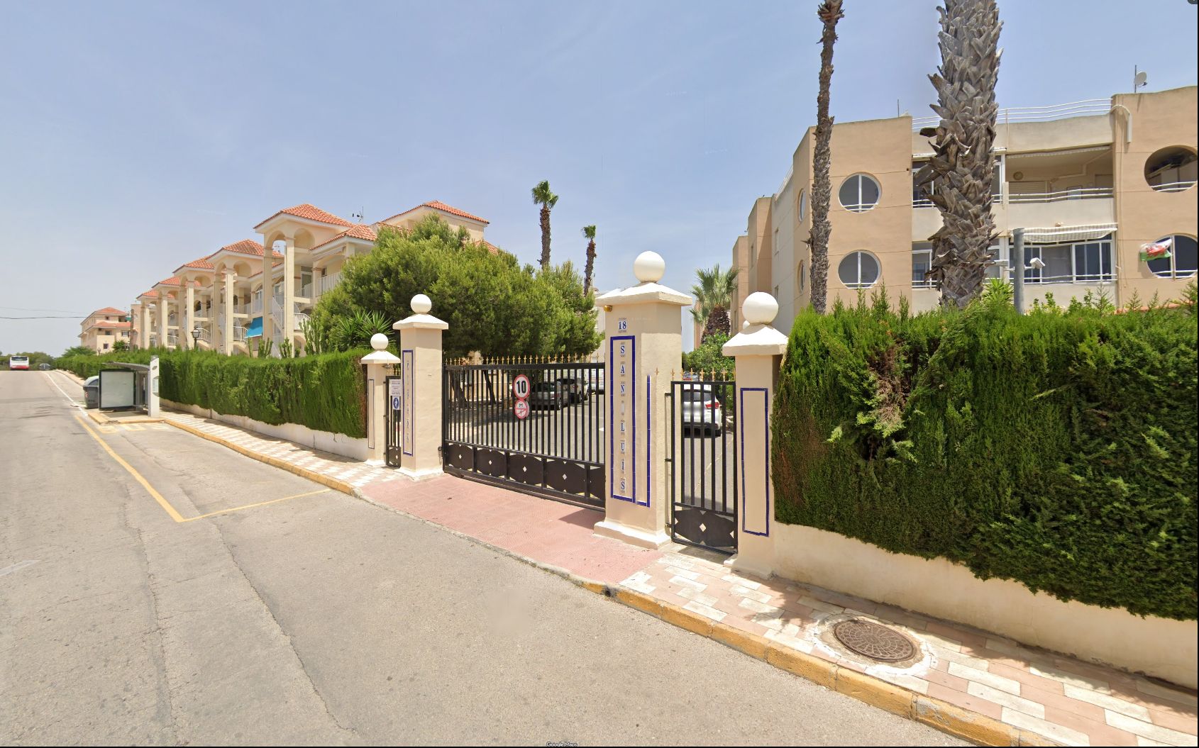 2-Bedroom Apartment in La Siesta - El Salado - Torreta, Torrevieja - Image 8